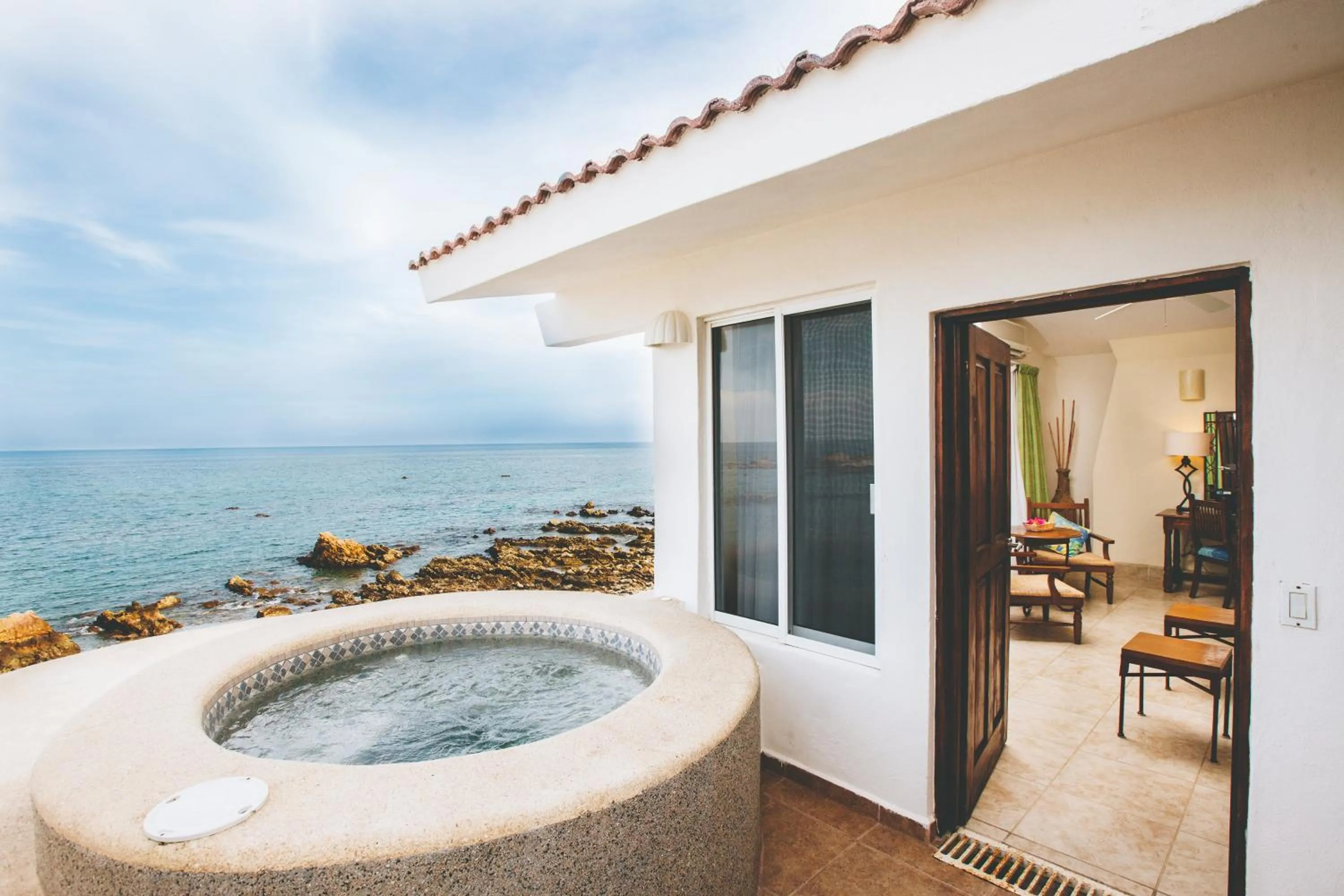 Suite with Hot Tub in Punta Pescadero Paradise Hotel & Villas