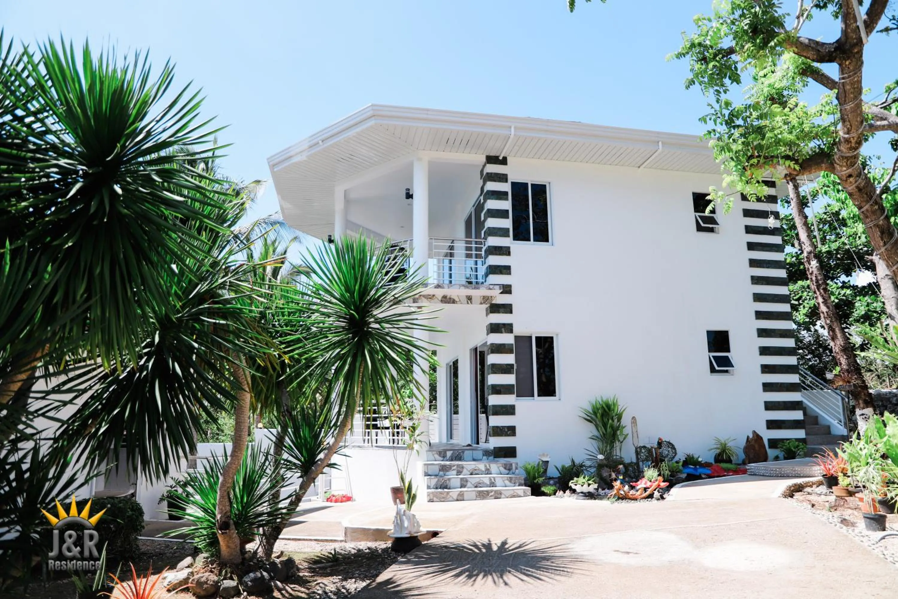Two-Bedroom Apartment in J&R Residence