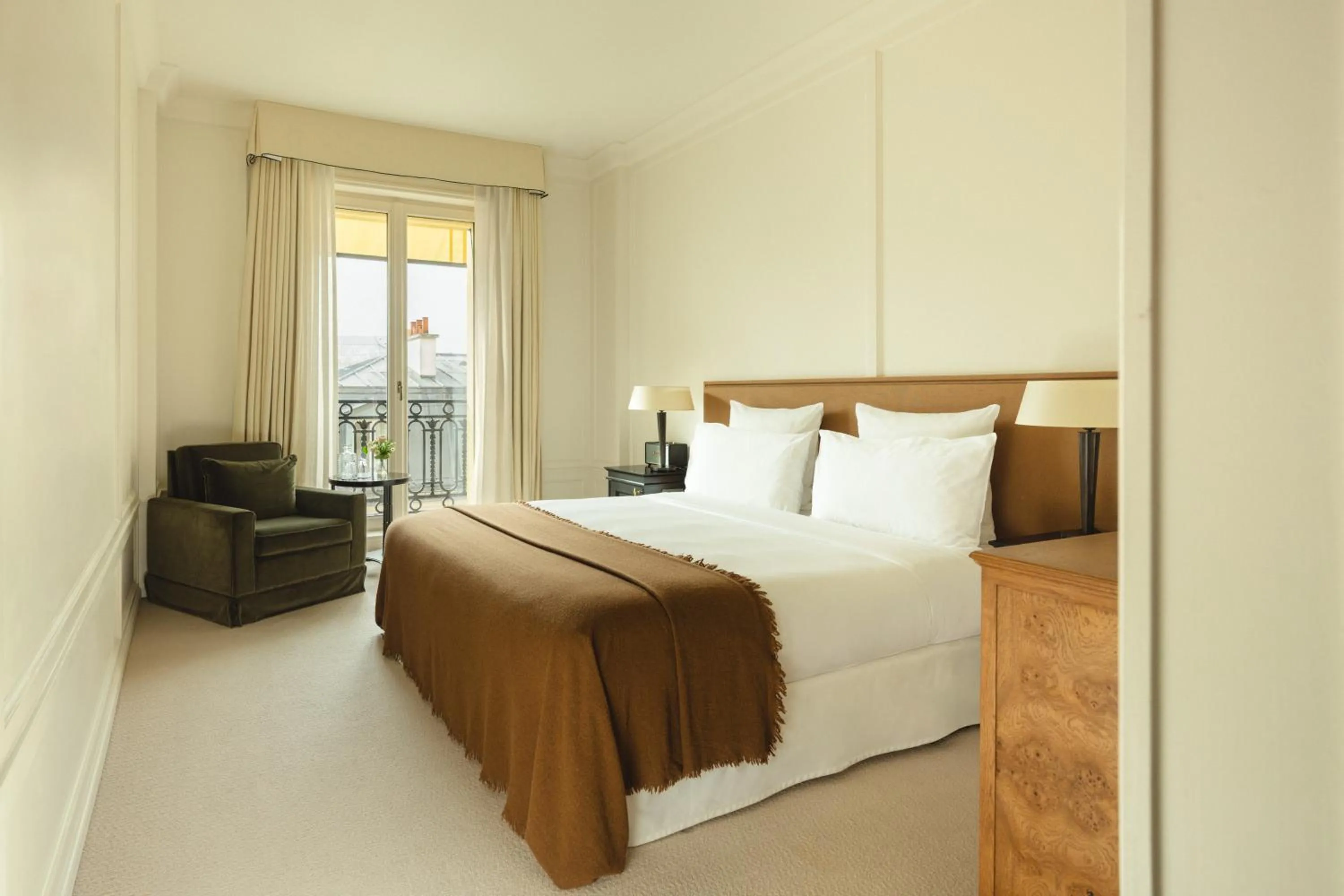 Superior Room in Hôtel Balzac Paris & Spa Ikoï