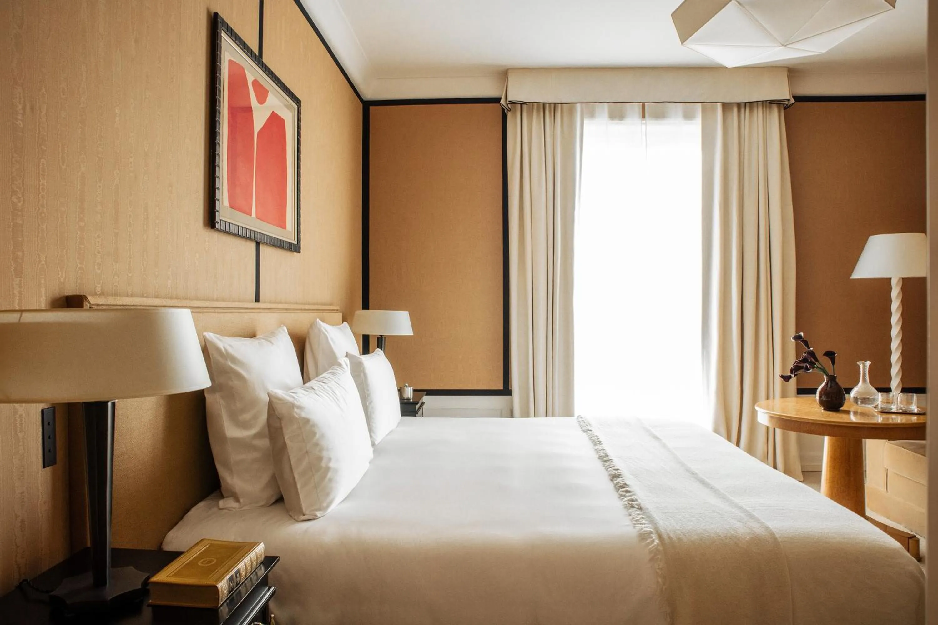 Deluxe Room in Hôtel Balzac Paris & Spa Ikoï