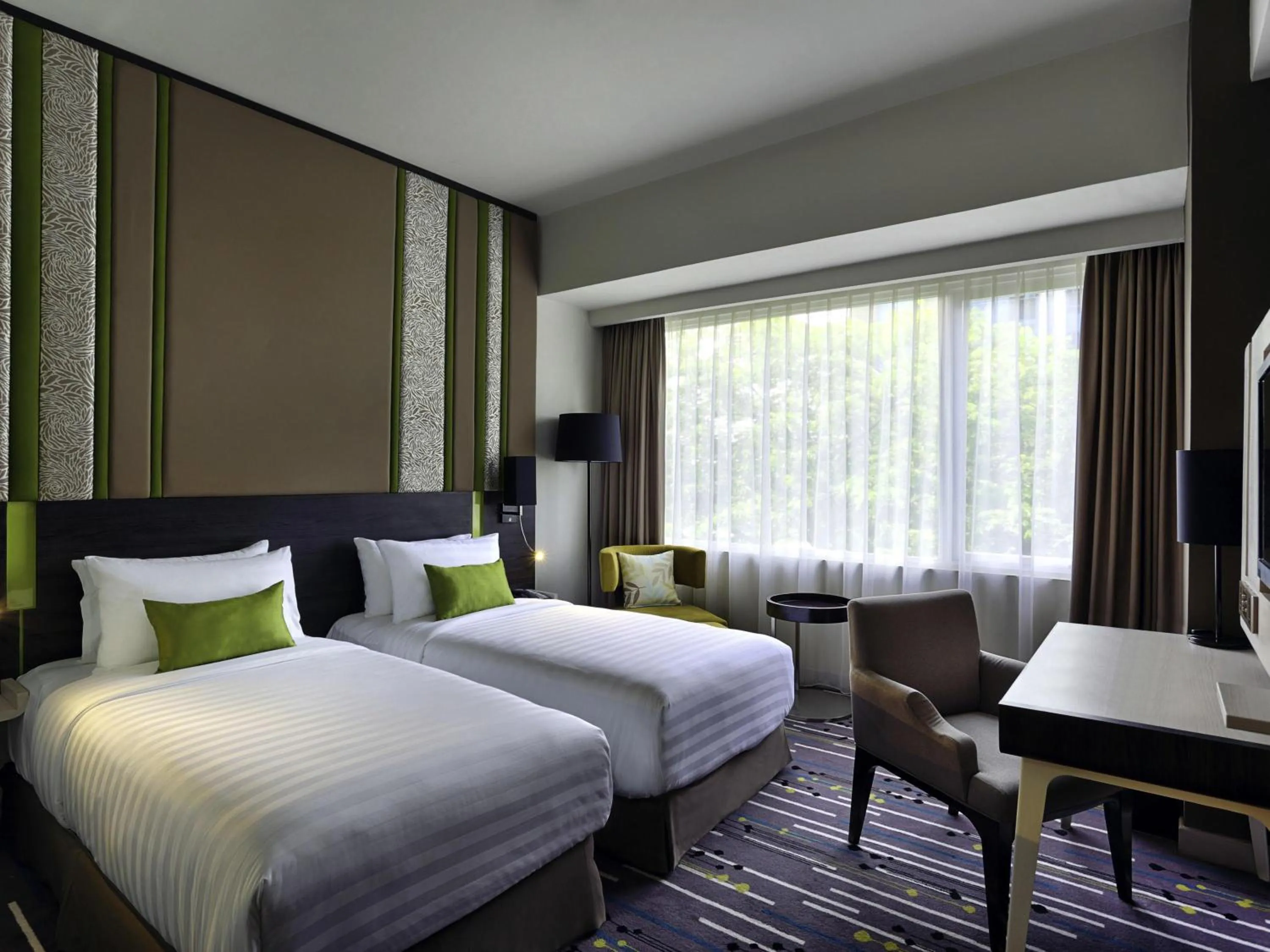 Superior Twin Room in Mercure Serpong Alam Sutera