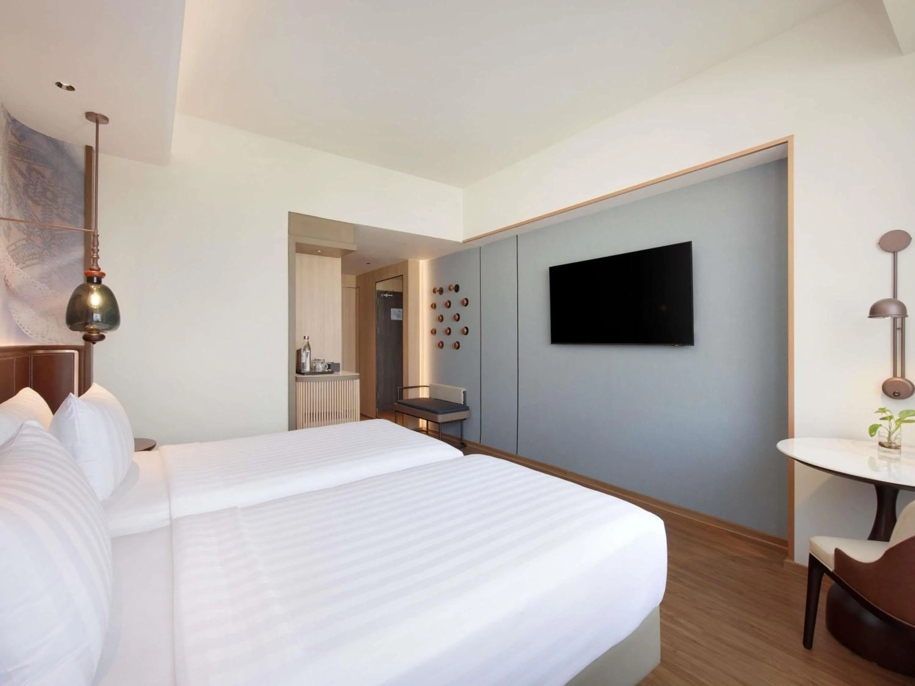 Superior Twin Room in Mercure Serpong Alam Sutera