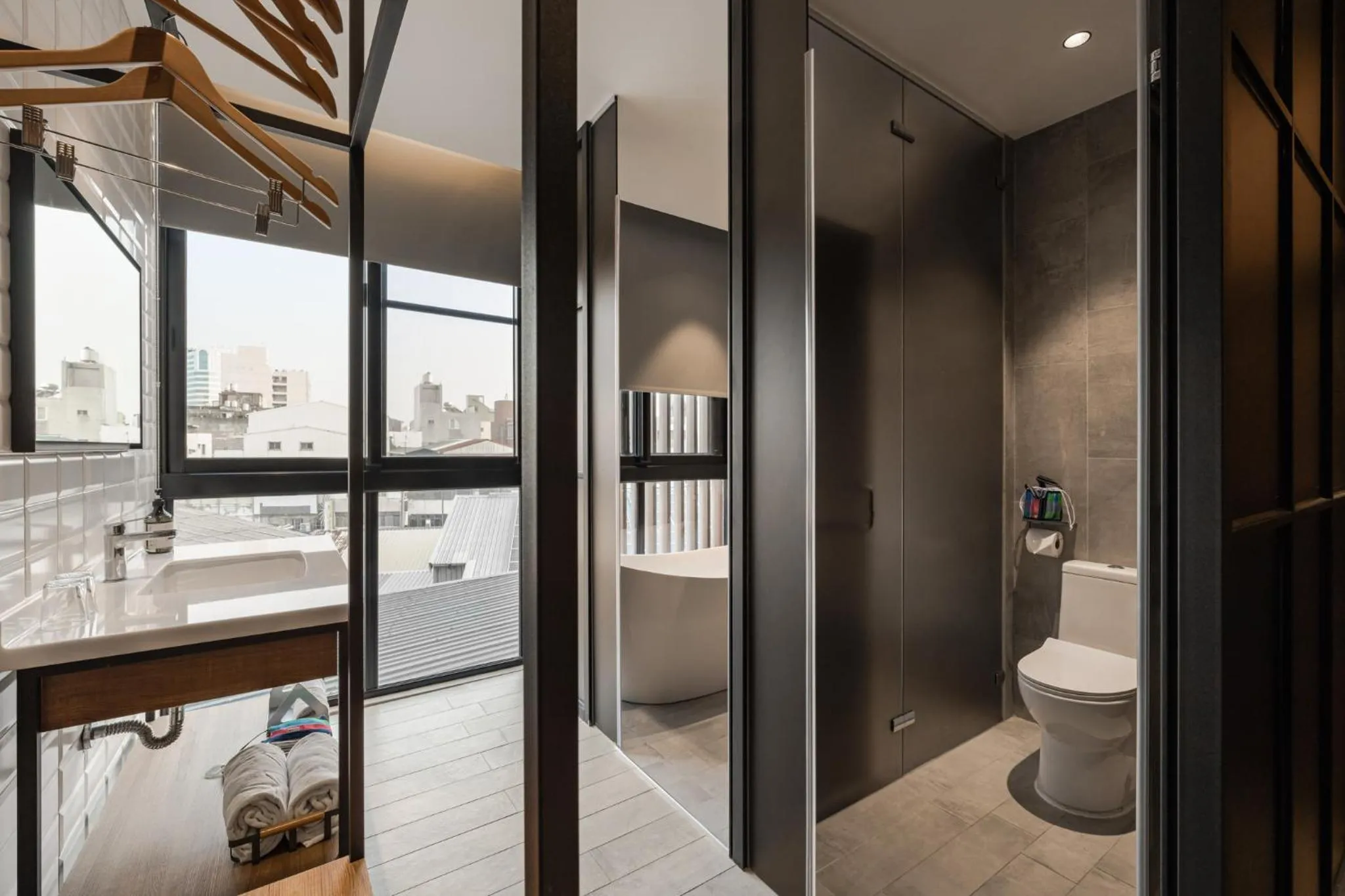 Deluxe Double Room in Hotel Leisure 台南行旅-巷弄潮旅