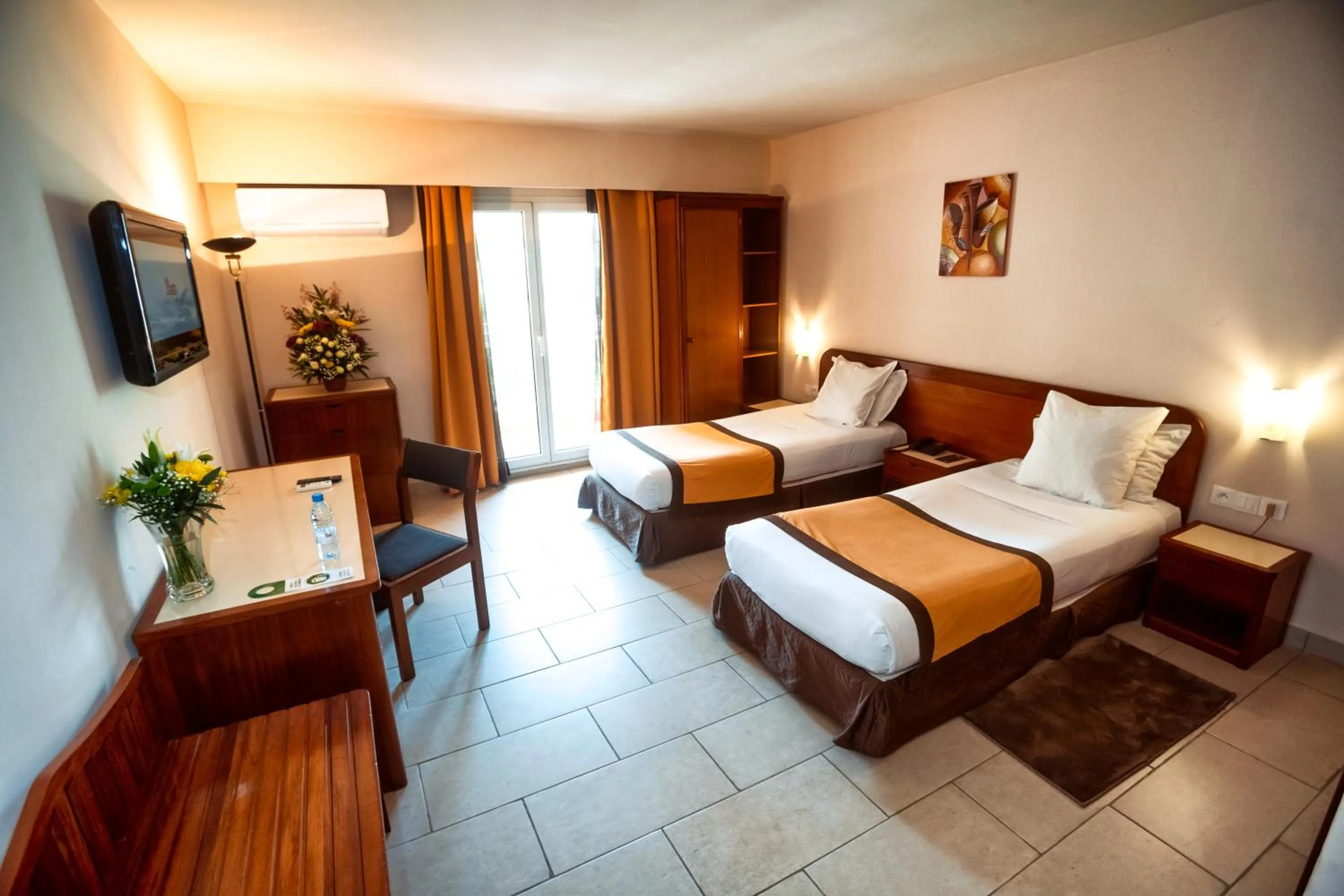 Studette Double Room in Café de Rome