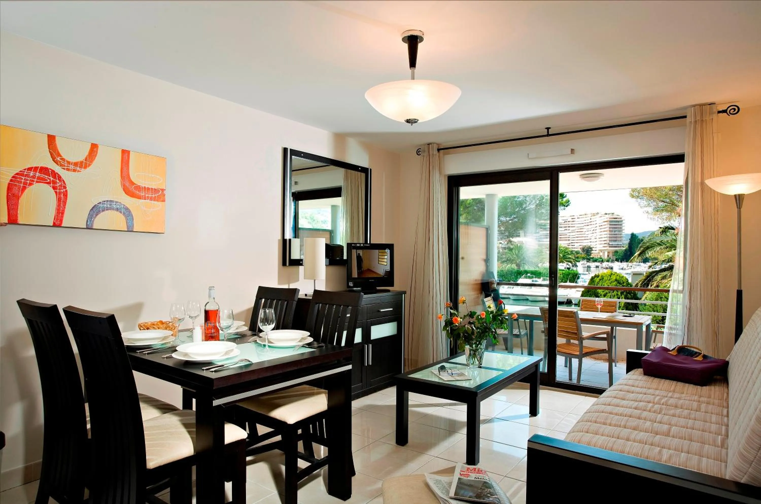 Superior Two-Bedroom Apartment (6 Adults) in Vacancéole - Résidence Carré Marine