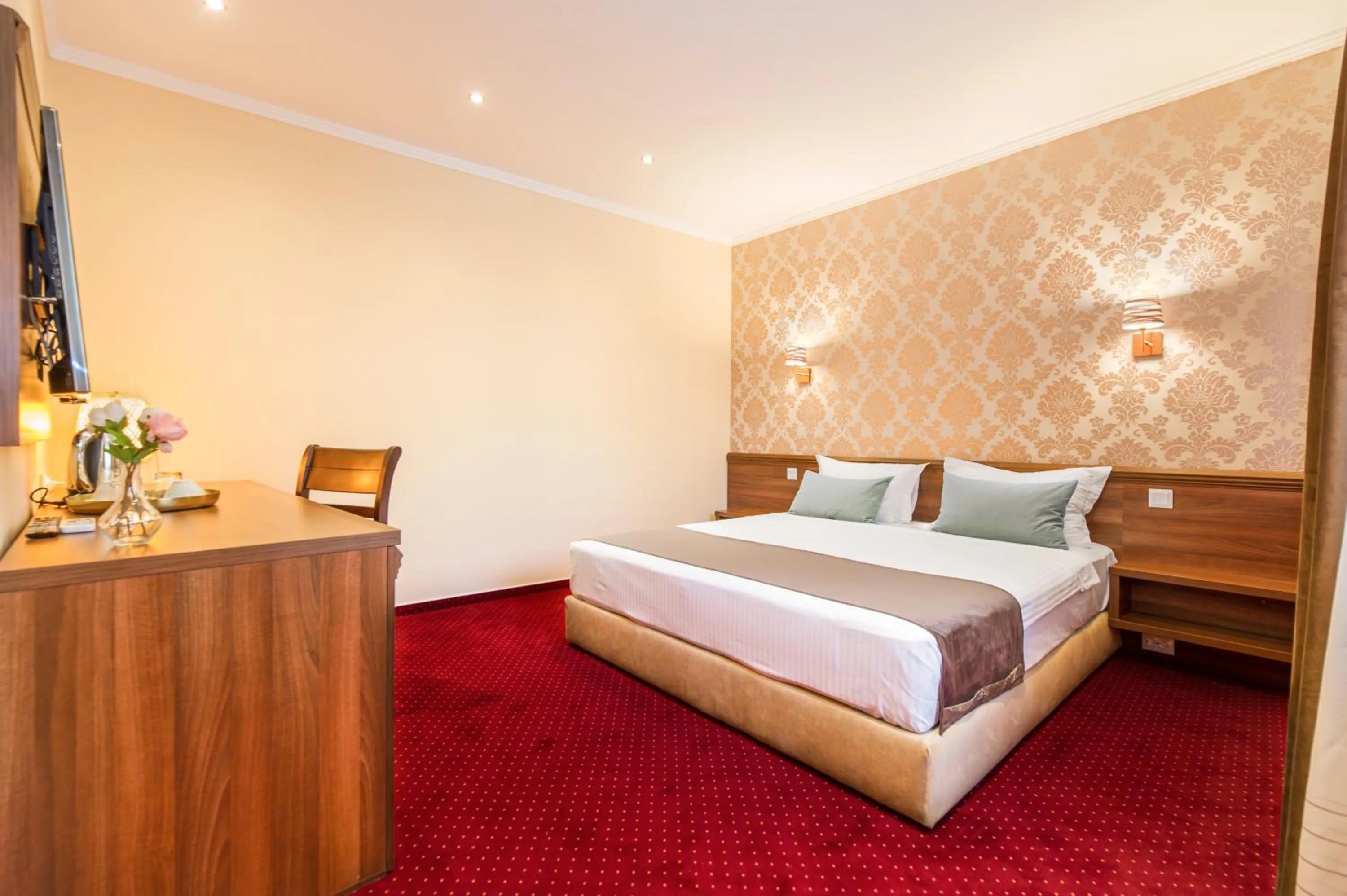 Superior King Room in BUCUR 9