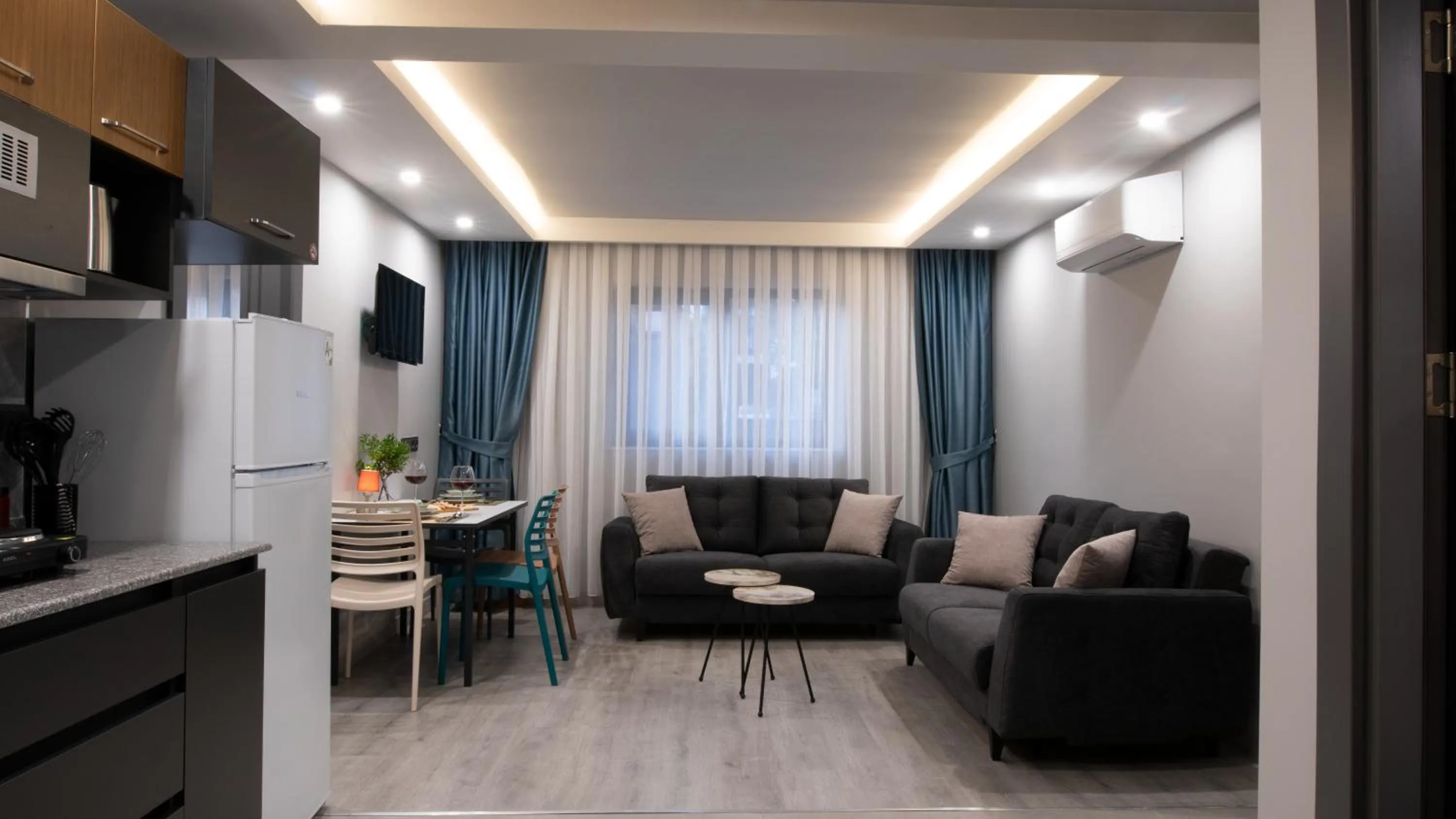 Superior Suite in OPERA SUITES Apart Hotel