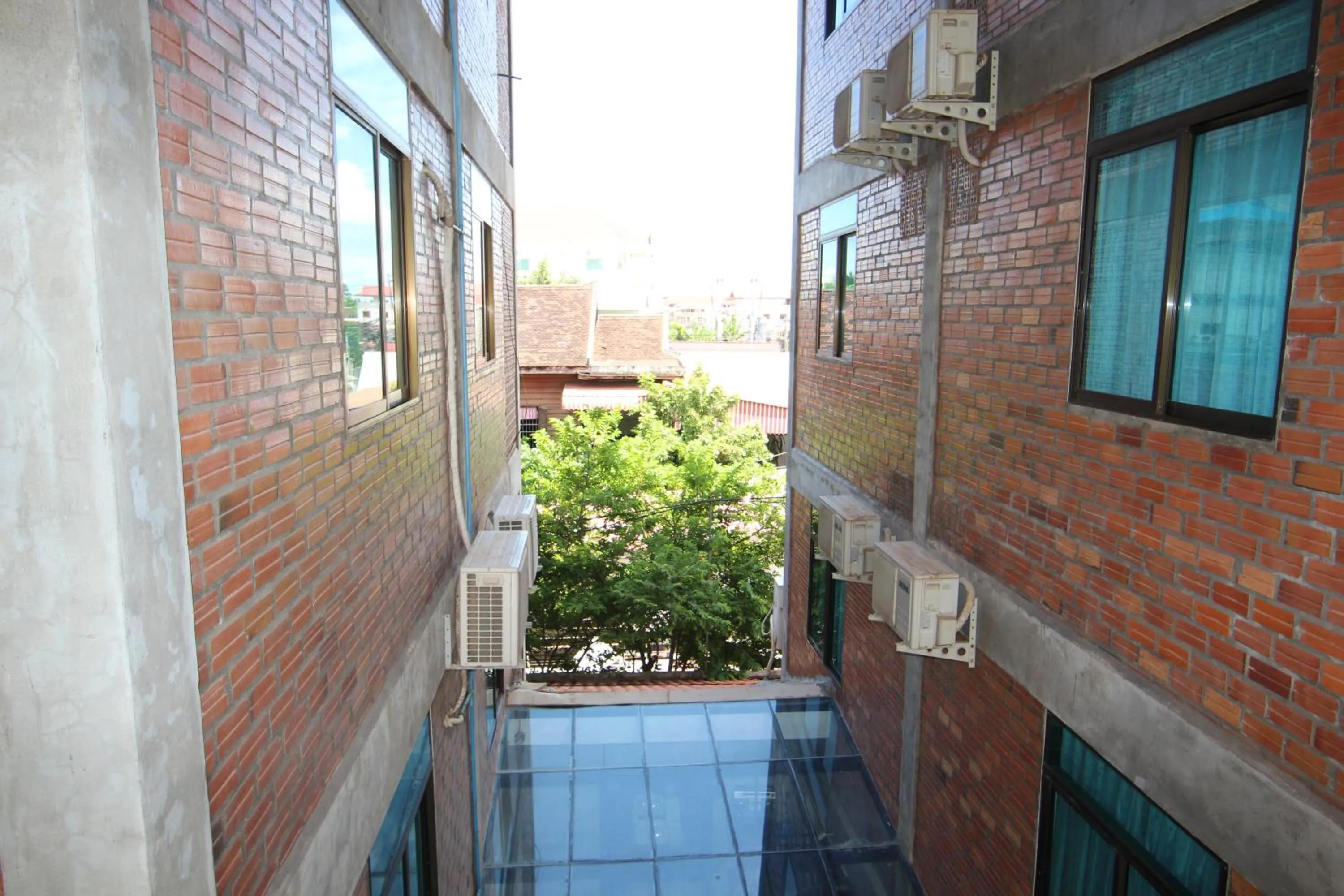 Superior Twin Room in Naga Angkor Hostel