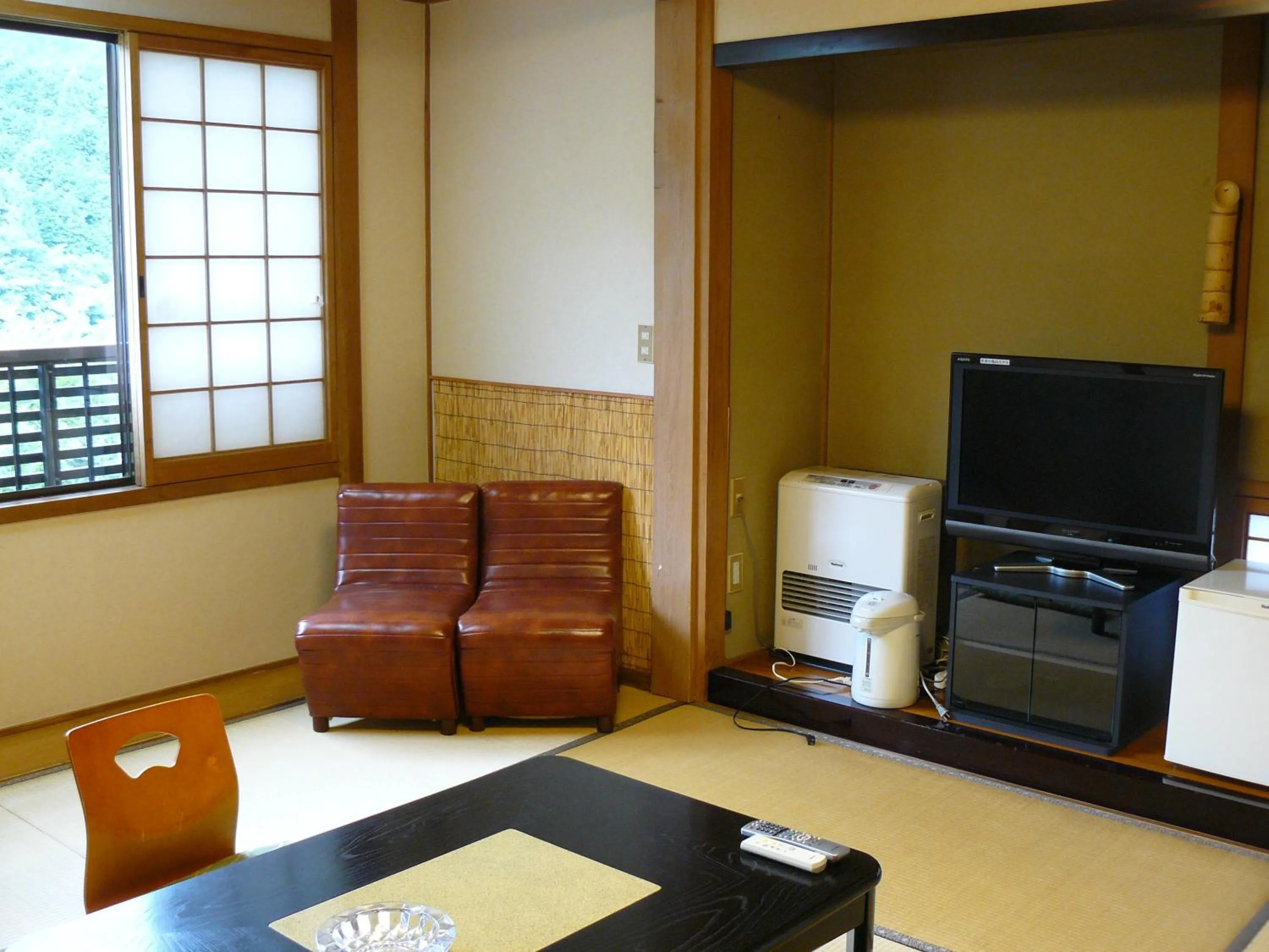 Japanese-Style Twin Room with Shared Bathroom - single occupancy in Ryokan Yamashiroya