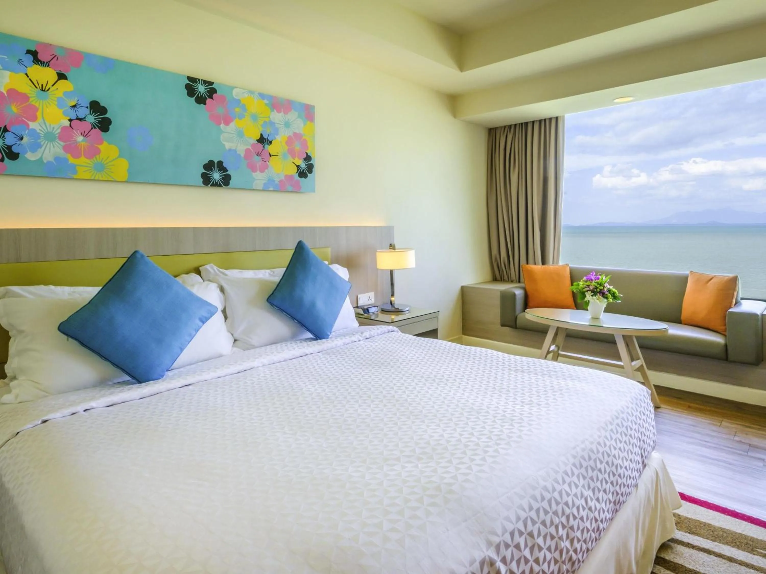 Superior King Room with Ocean View in Mercure Penang Beach