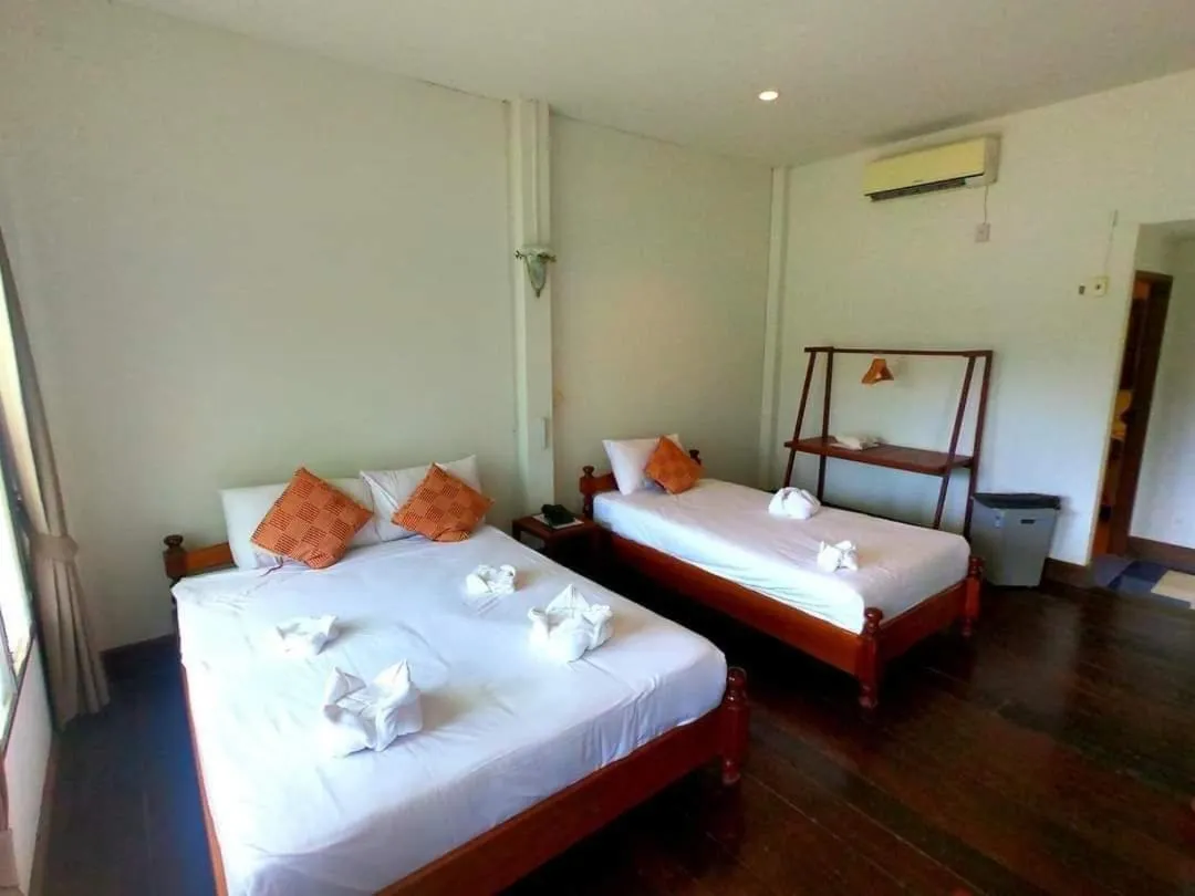Standard Triple Room in Vang Vieng Eco Lodge