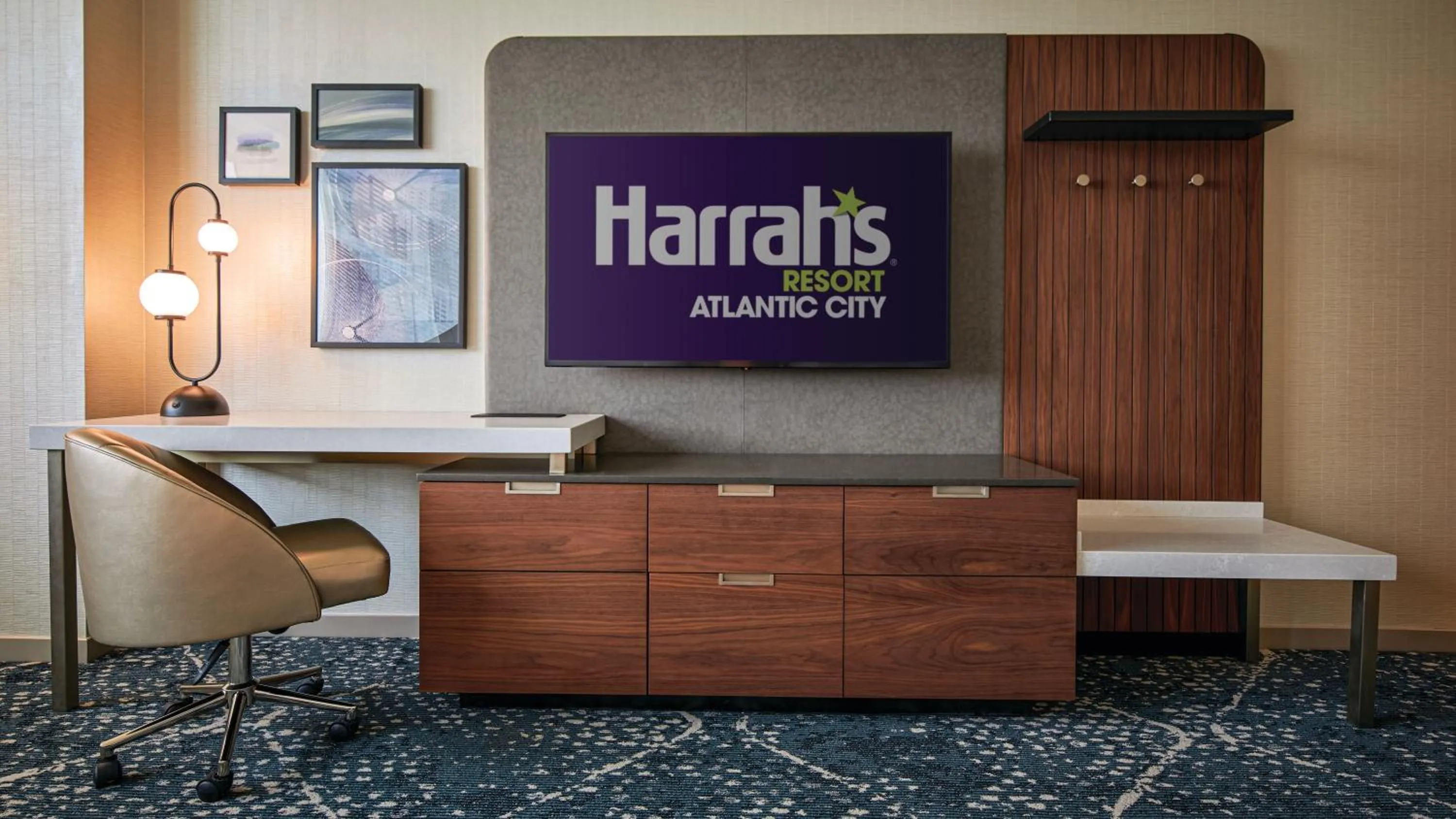 Waterfront Tower, High Floor, City View, 2 Queens, Non-Smoking	 in Harrah's Resort Atlantic City, A Caesars Destination