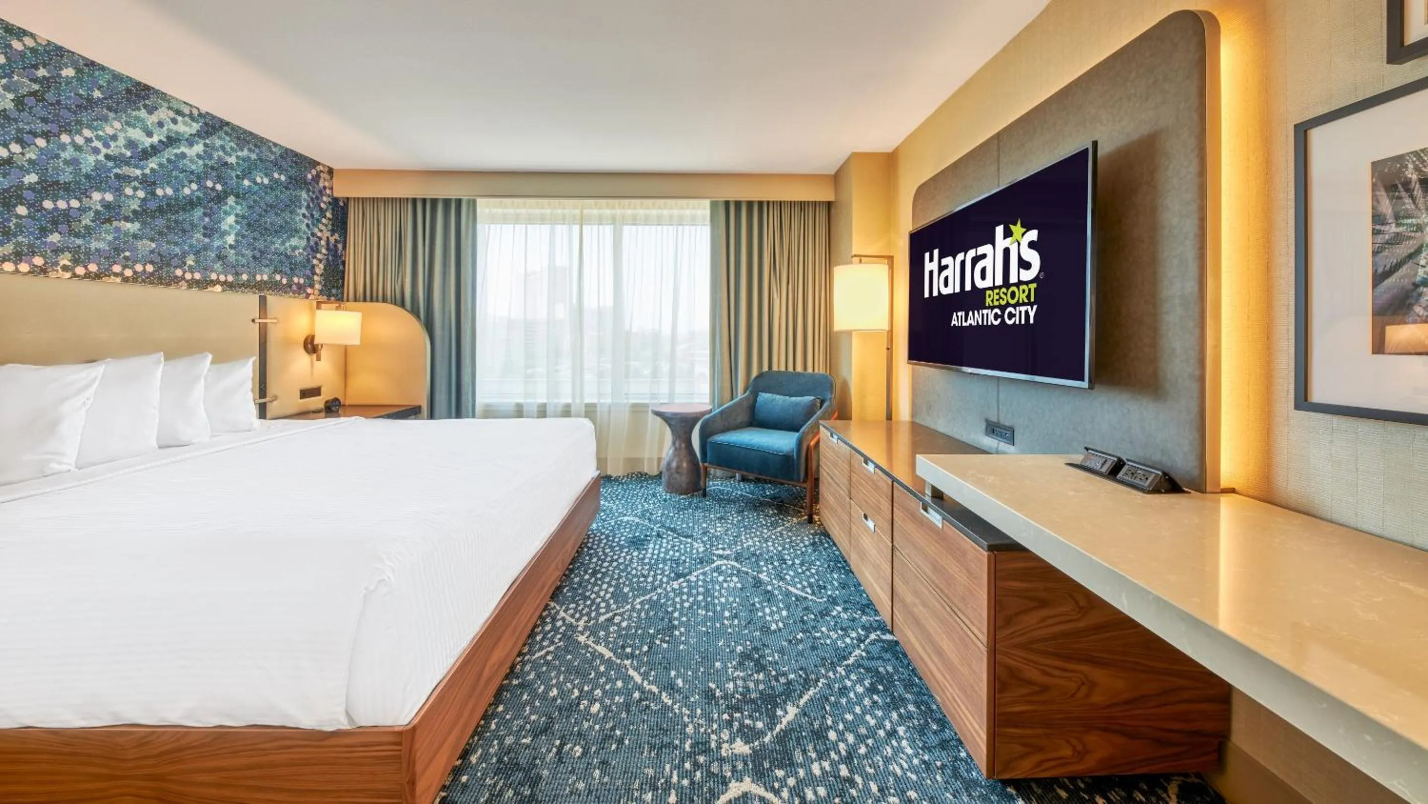 Newly Renovated Atrium Tower Suite, 1 King, Non-Smoking	 in Harrah's Resort Atlantic City, A Caesars Destination