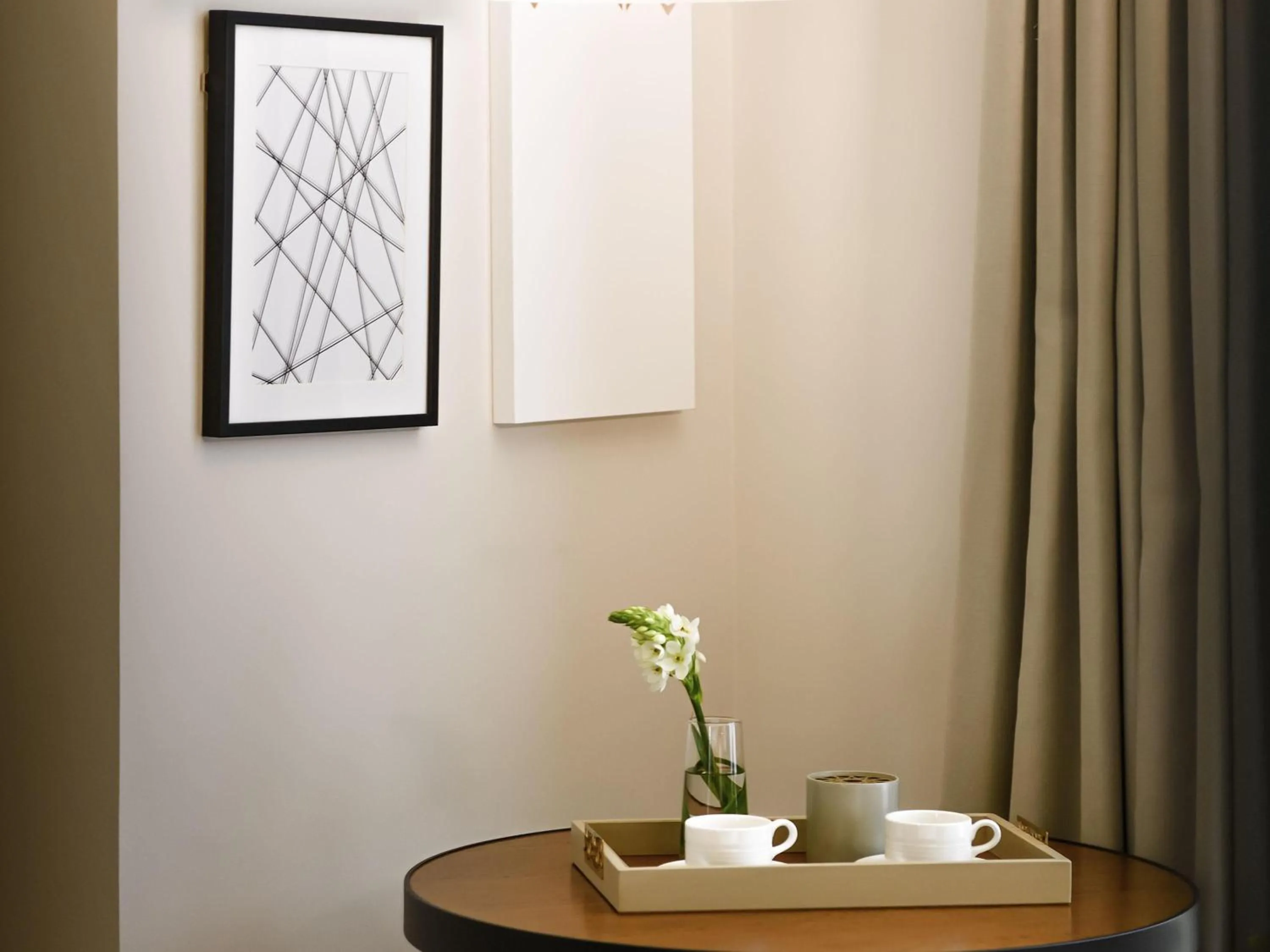 Premium Twin Room - DXB Free Airport Pick up & Drop off T1&T3, Free Shuttle Service to La Mer Beach, Dubai Outlet Mall & Dubai Festival City in Grand Mercure Dubai City