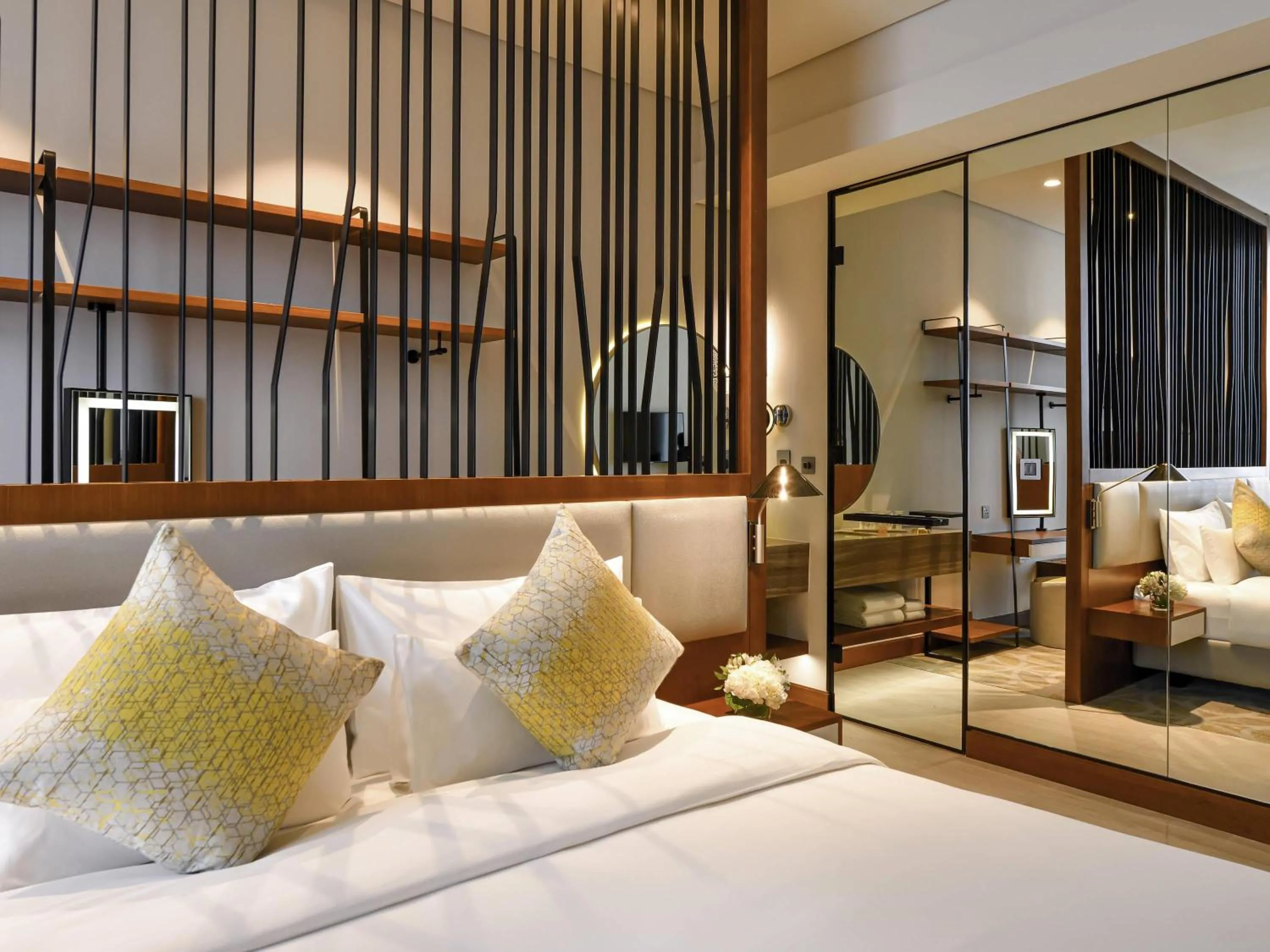 Premium King Room - DXB Free Airport Pick up & Drop off T1&T3, Free Shuttle Service to La Mer Beach, Dubai Outlet Mall & Dubai Festival City in Grand Mercure Dubai City