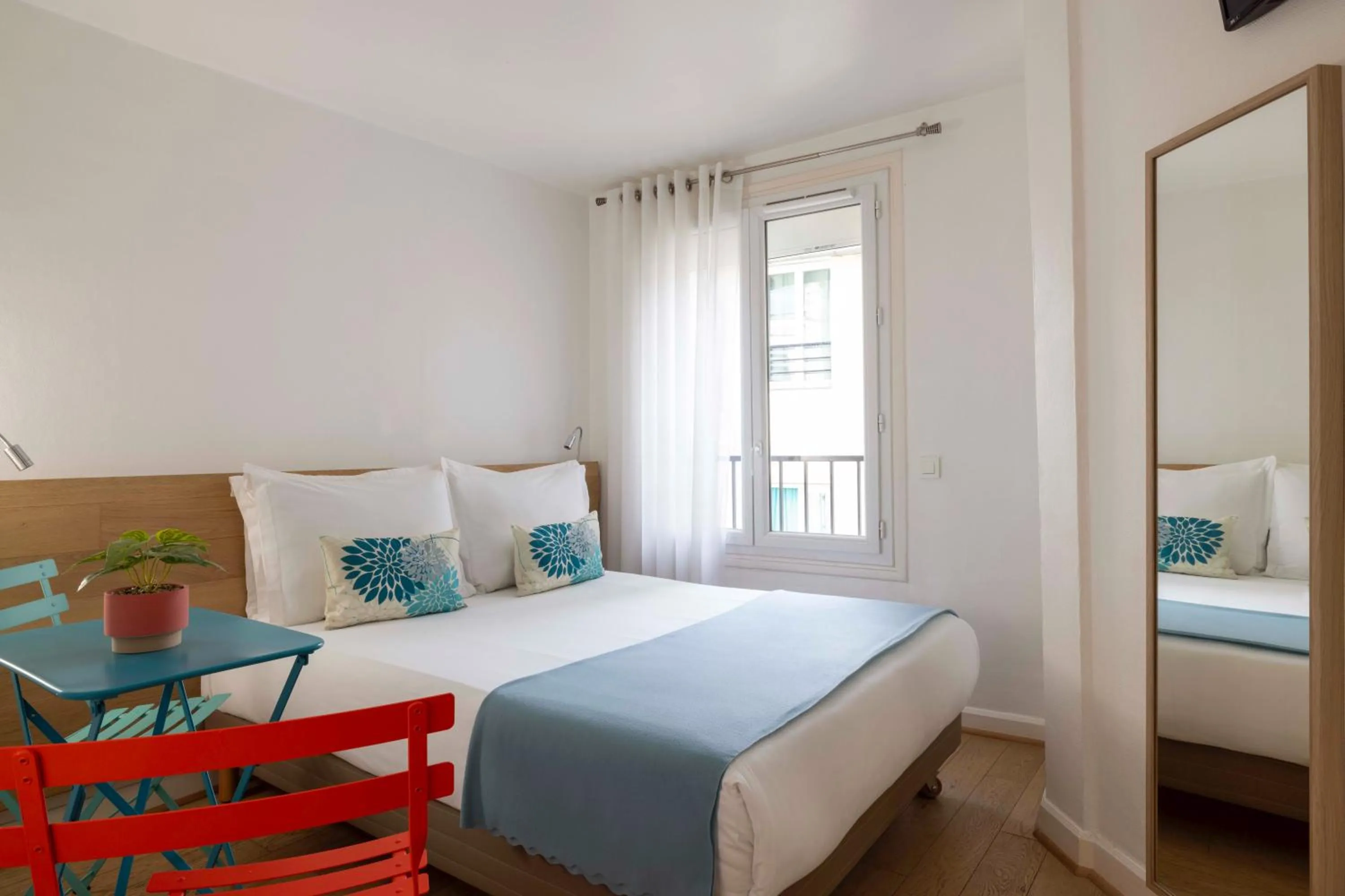 Standard Double Room in Grand Hotel du Calvados - Opera