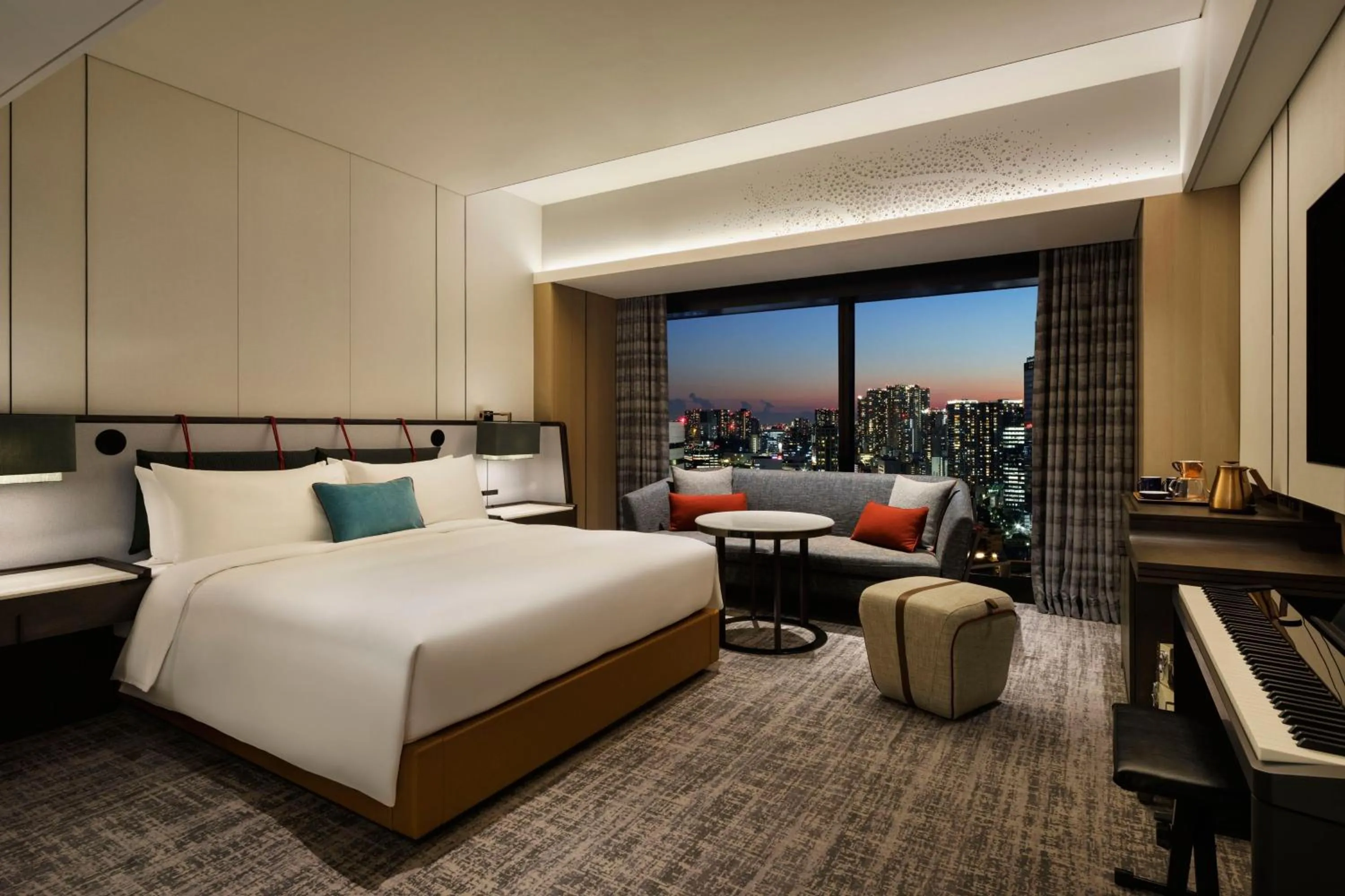 Chapter 2 King Executive (High Floor) in mesm Tokyo, Autograph Collection