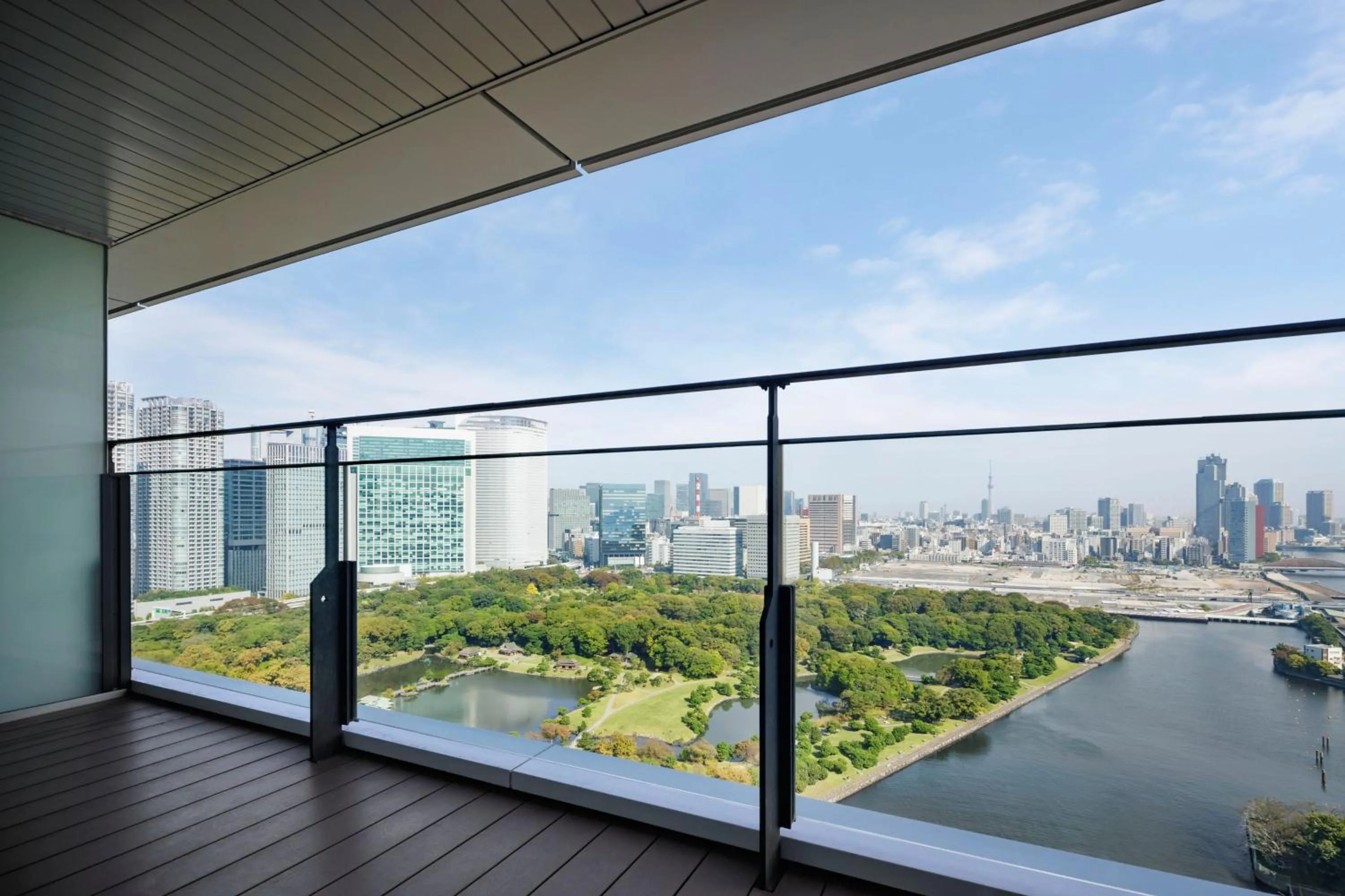 Chapter 1 Twin Garden View Executive (High Floor) with Balcony in mesm Tokyo, Autograph Collection