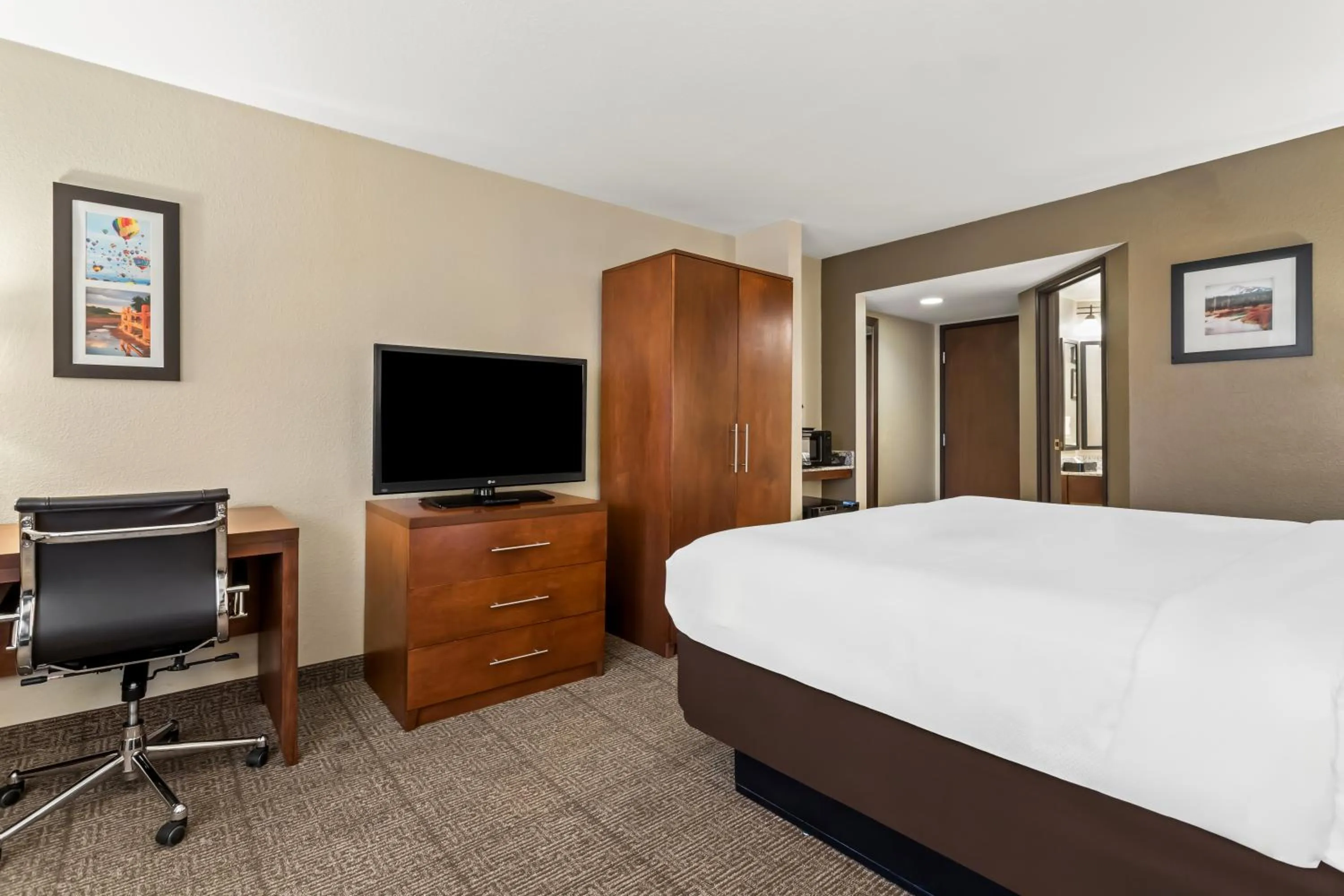 King Room - Non-Smoking in Comfort Inn & Suites Albuquerque Downtown