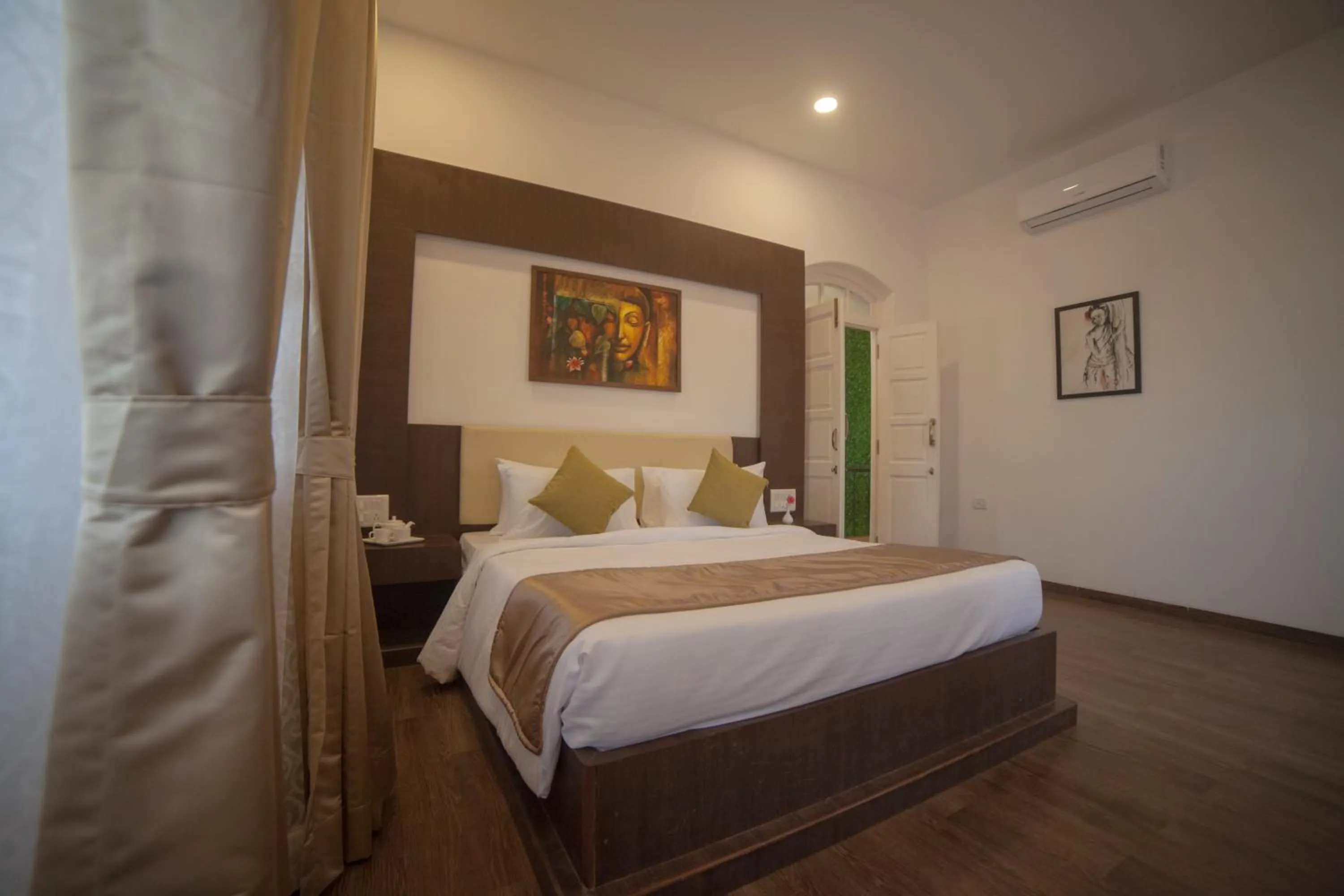 Executive Double Room with Balcony - single occupancy in Regenta Place Green Leaf Mahabaleshwar