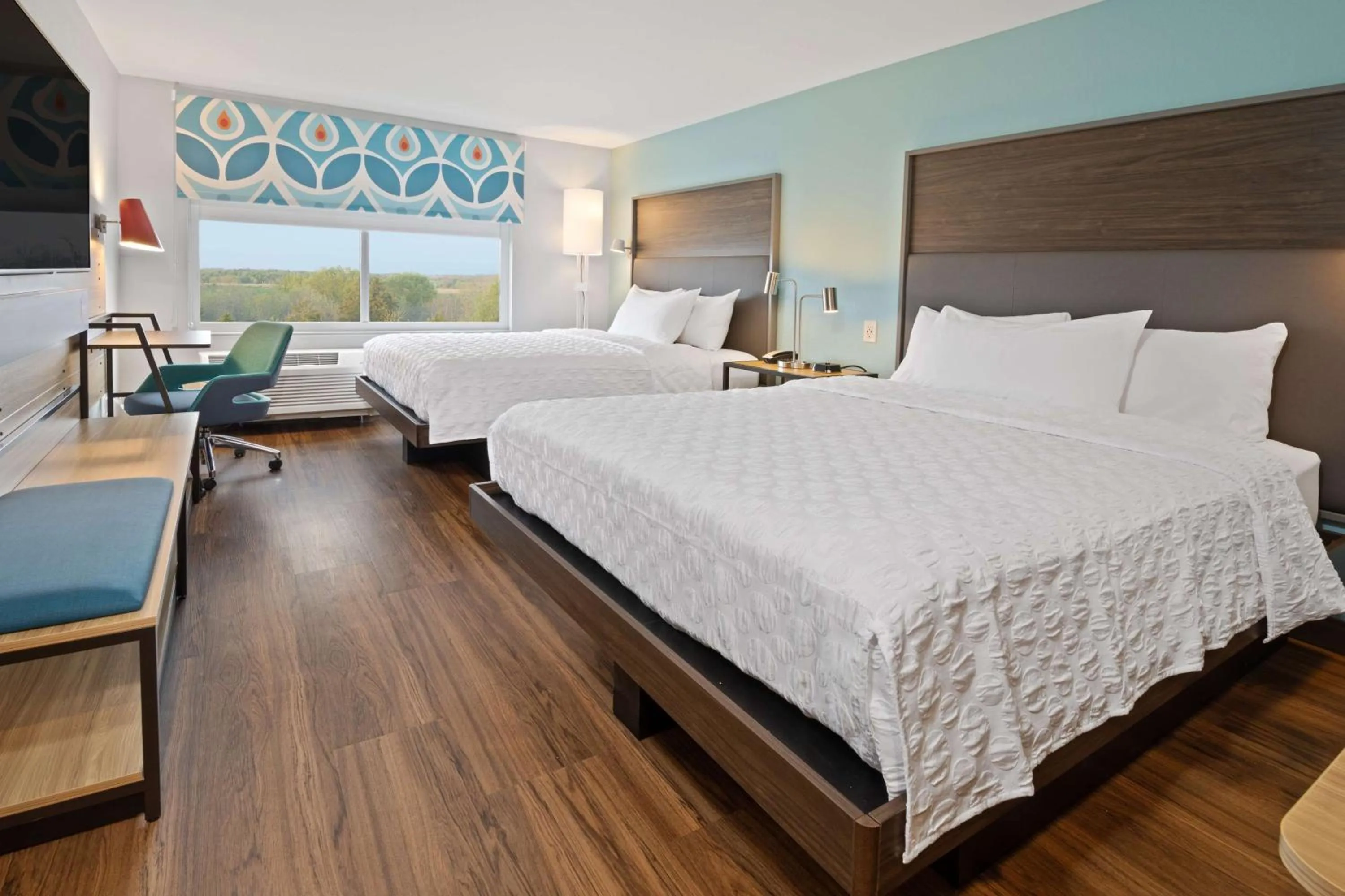 Queen Room with Two Queen Beds in Tru By Hilton Sharonville, OH
