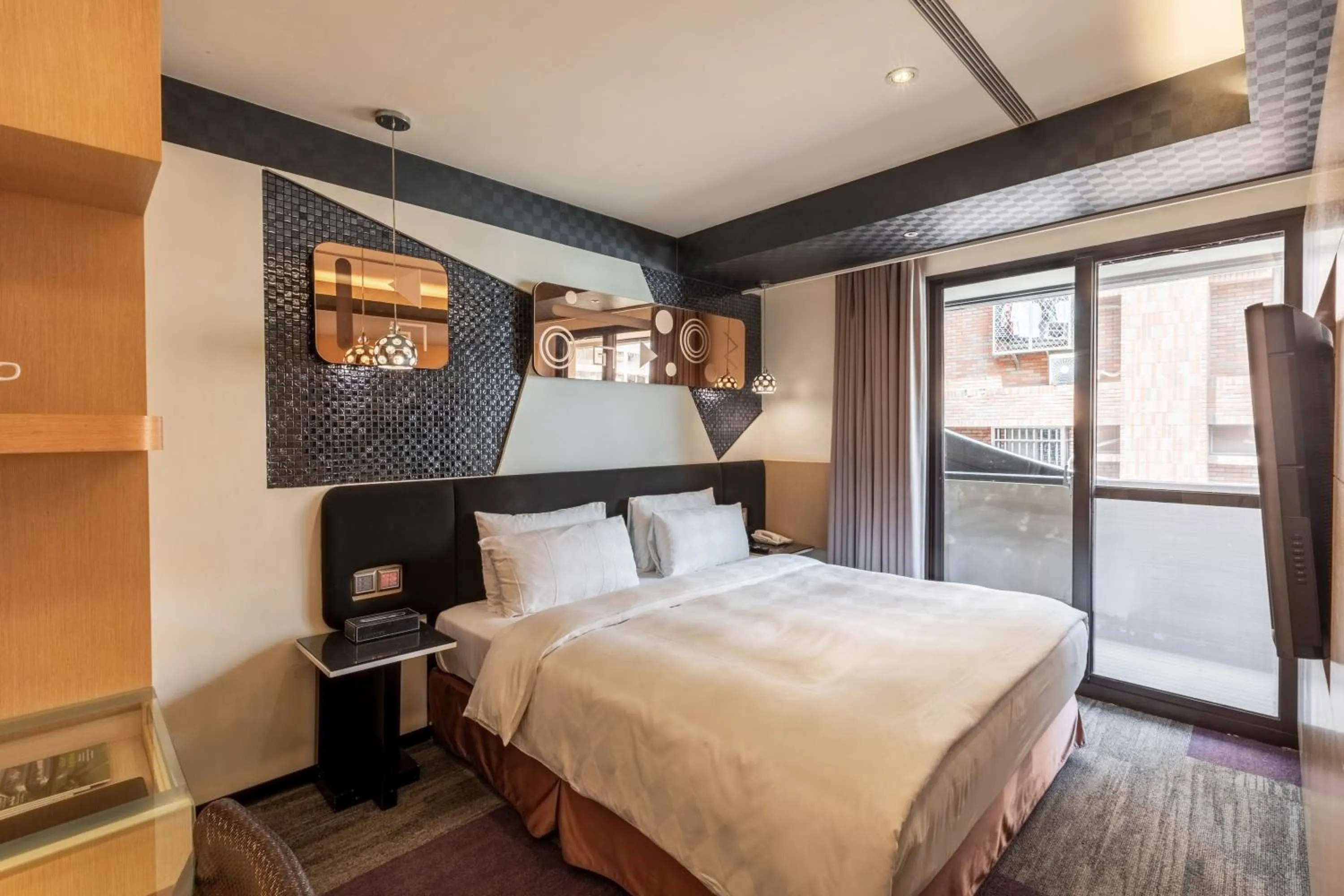 Deluxe Double Room with Balcony in Hotel G7 Taipei