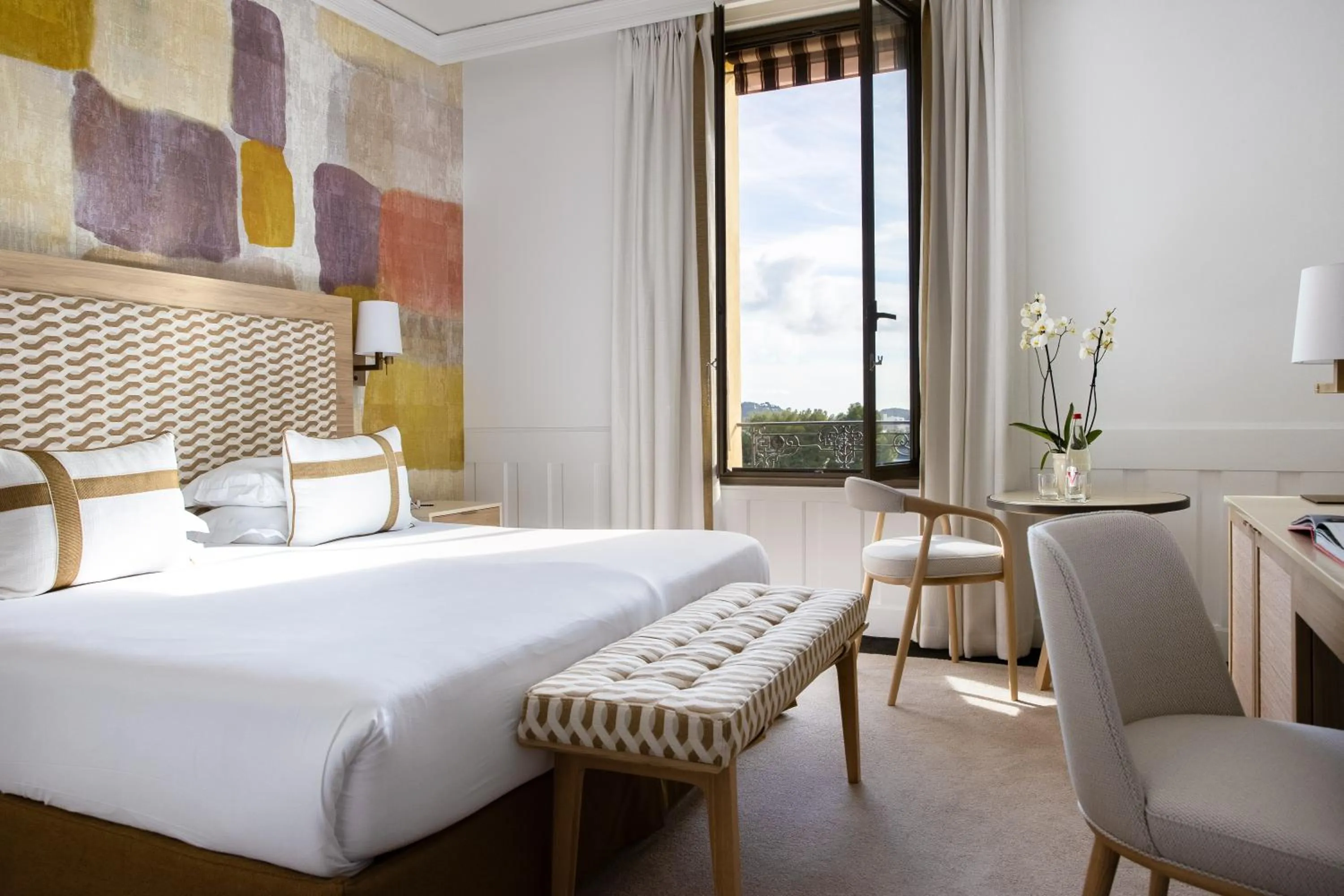 Superior Room Sea and Garden View in Hotel Royal-Riviera