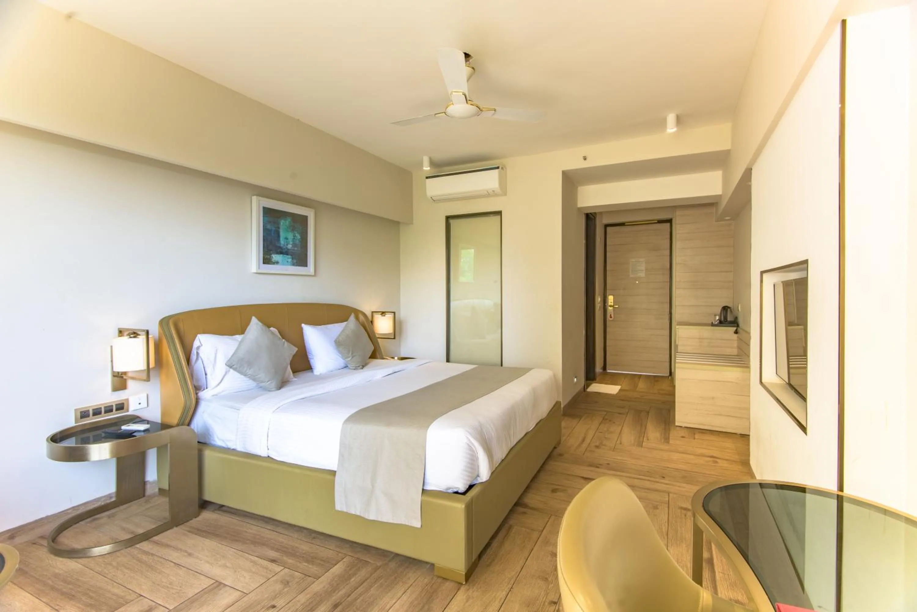 Winter Green Room in The Fern Residency Calangute-Baga, Goa