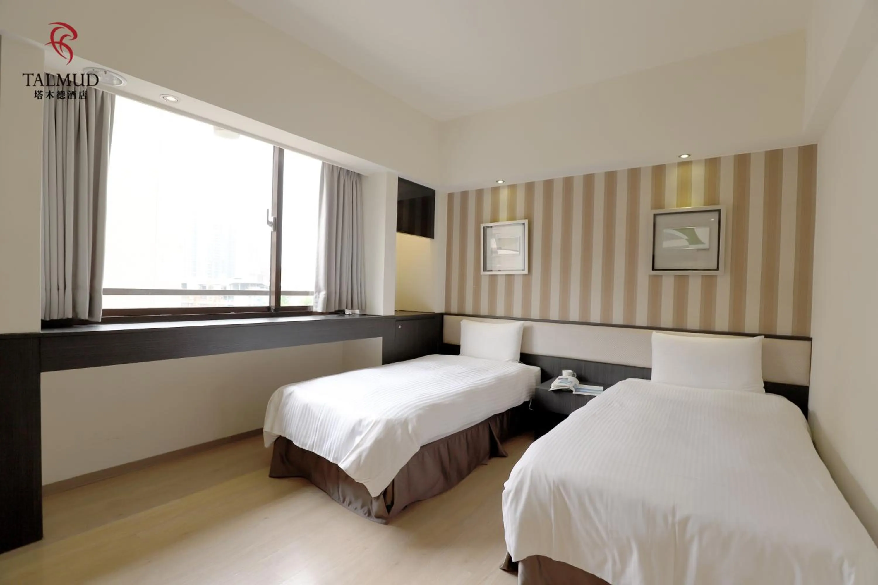 Standard Twin Room in Talmud Hotel Taichung