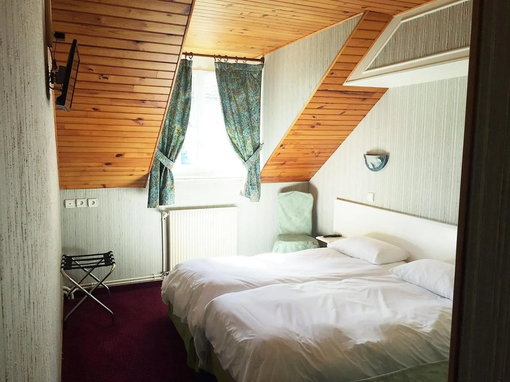 Small Double Room in Hotel Le Rocher Blanc