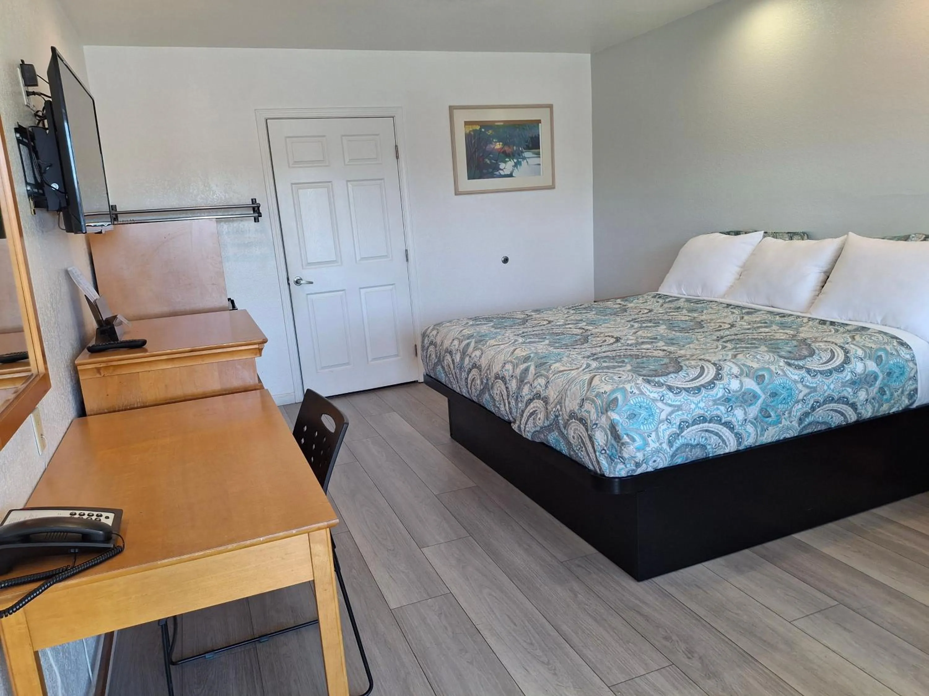 King Room - Non-Smoking in Rodeway Inn Alameda-Oakland