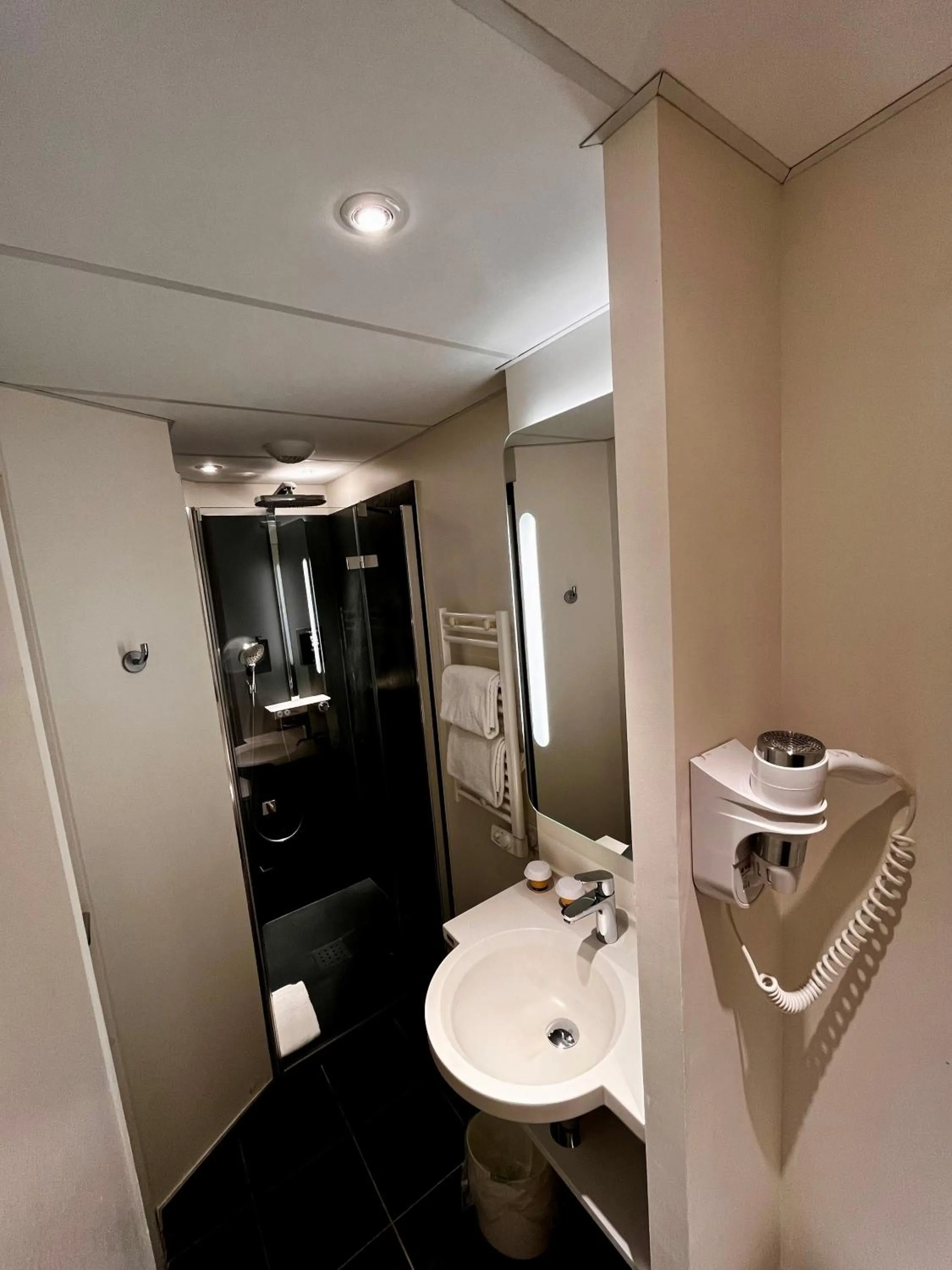 Standard Room with One Double Bed and One Double Sofa bed in ibis Besançon Centre Ville