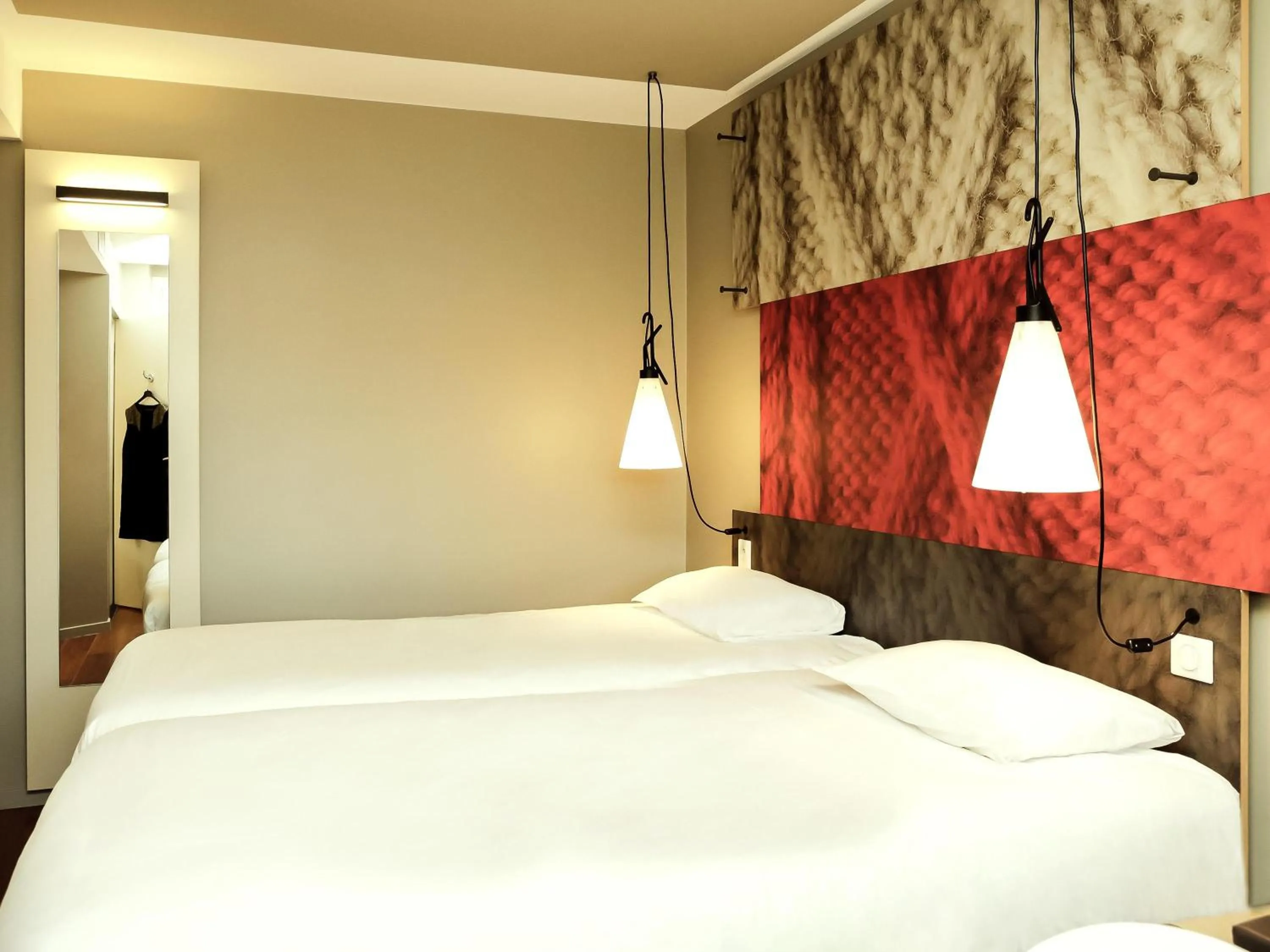 Standard Room with 2 Single Beds in ibis Besançon Centre Ville