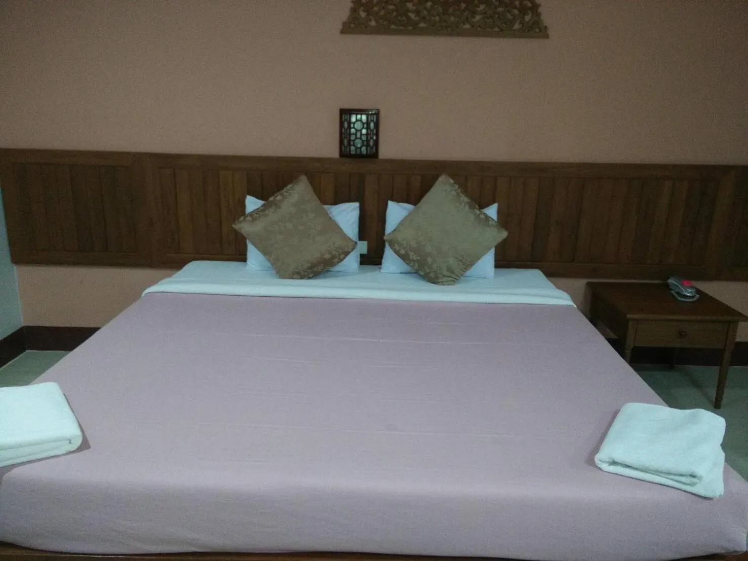 Deluxe Double Room in Butnamtong Hotel
