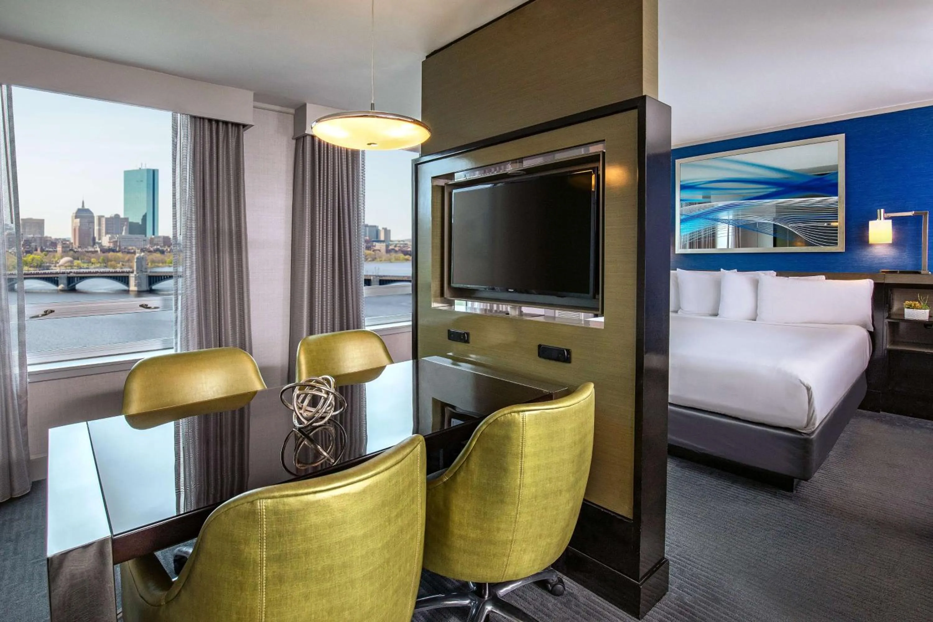 Executive Studio Suite - King in The Royal Sonesta Boston