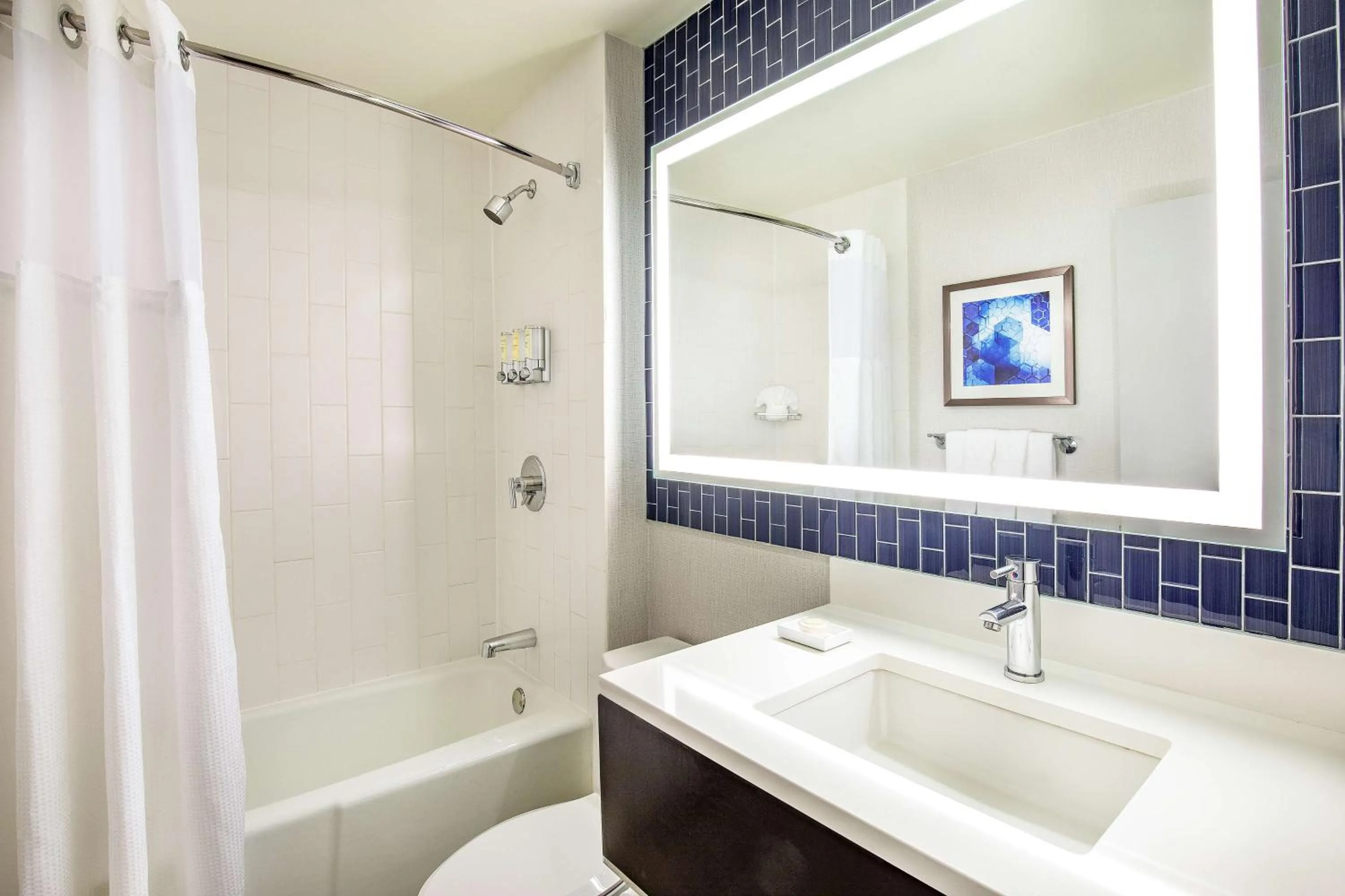 Two Queens - River View in The Royal Sonesta Boston