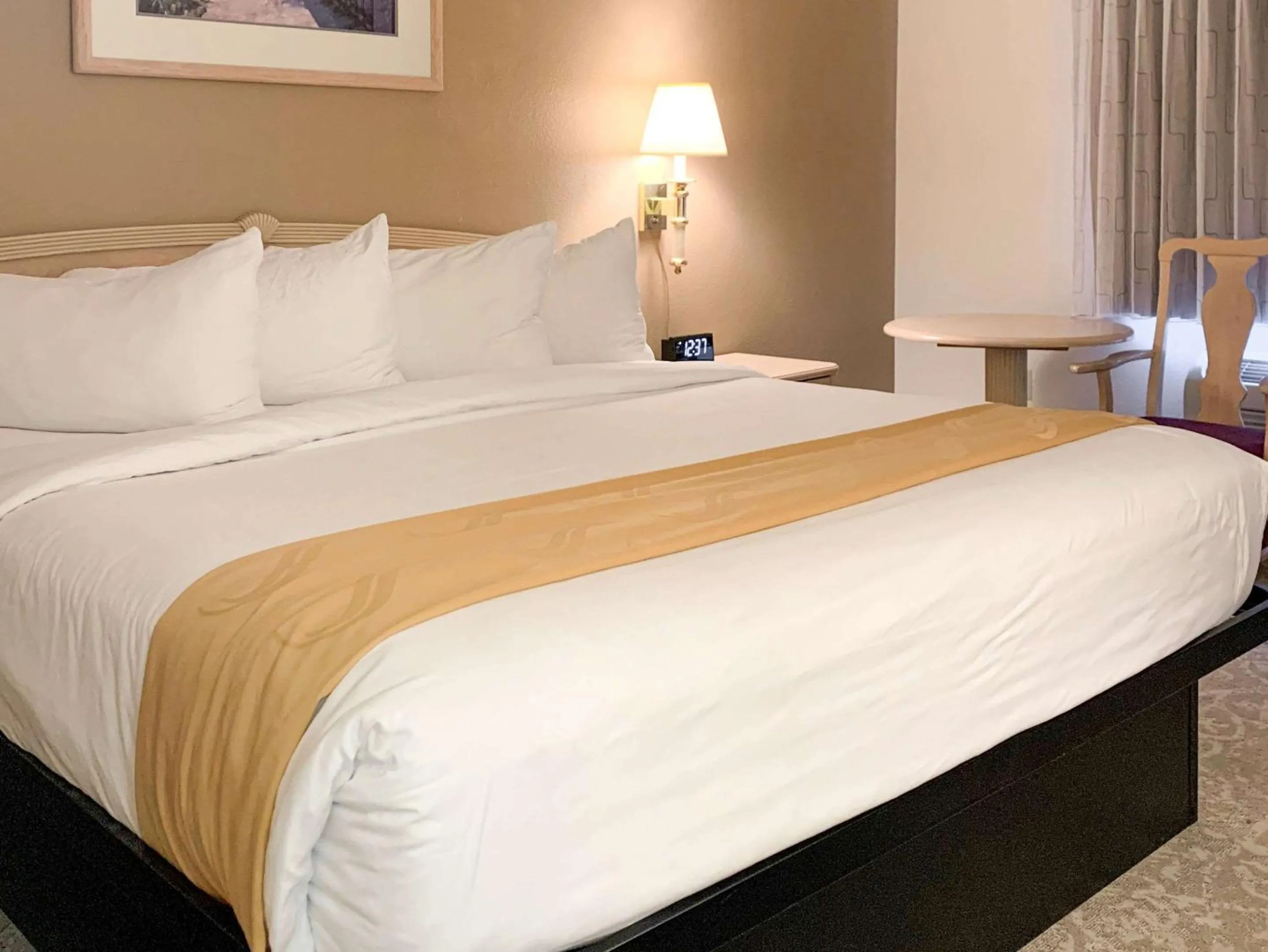 Queen Room - Accessible/Non-Smoking in Quality Inn Albuquerque East I-40 Juan Tabo Exit