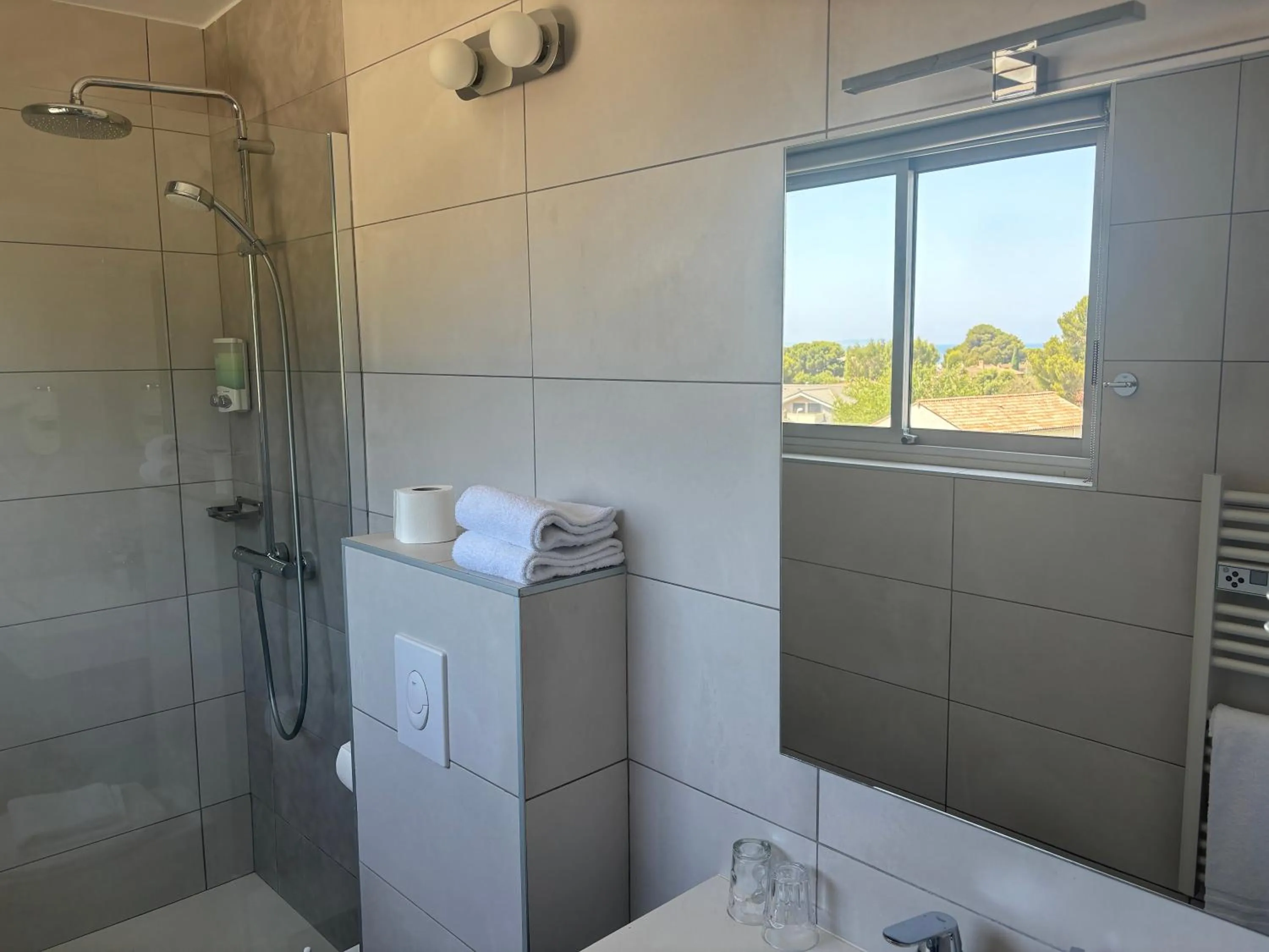 Triple Room with Terrace in Hotel La Voile