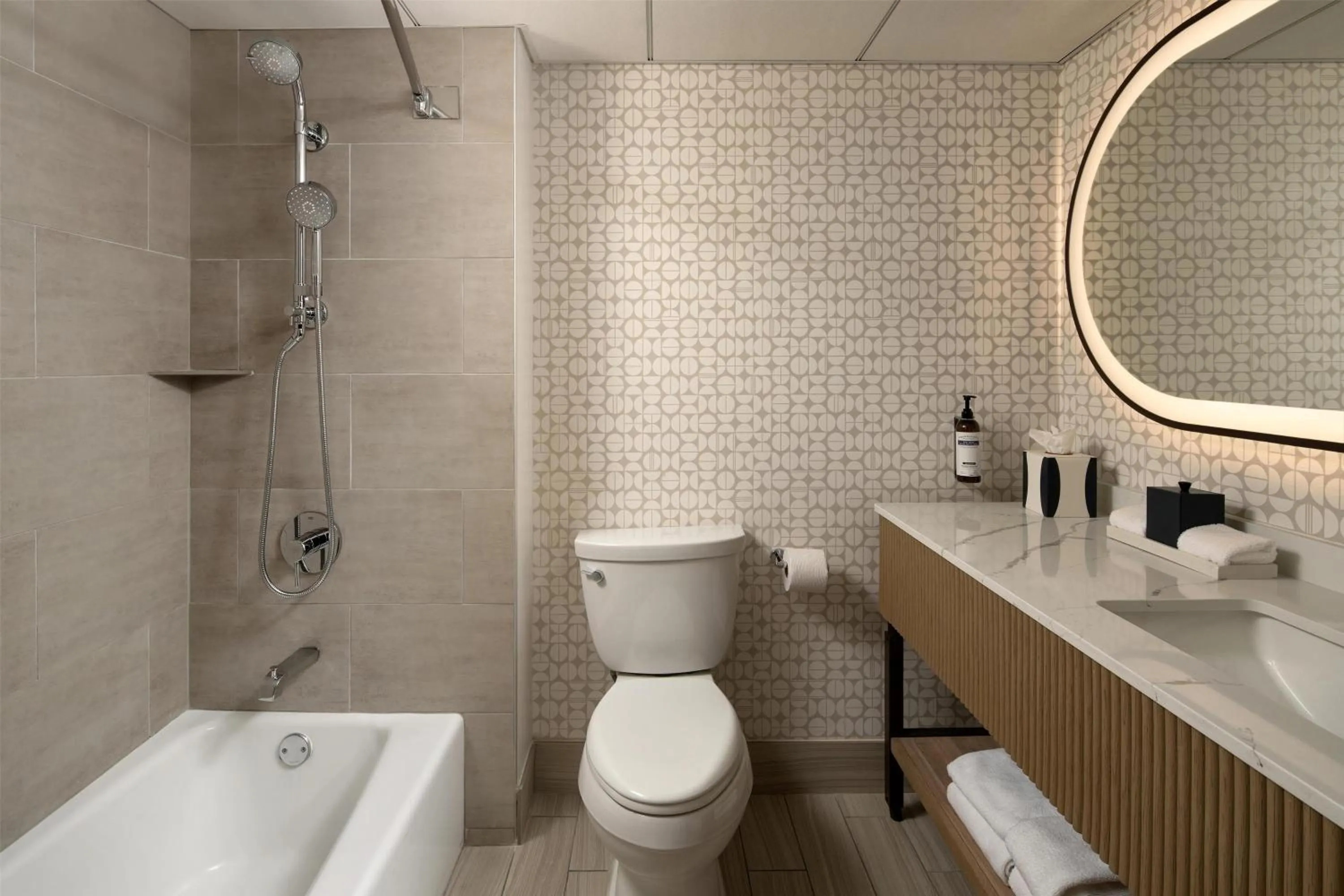 2 Queen Beds Lake View Balcony in Hyatt Regency Austin