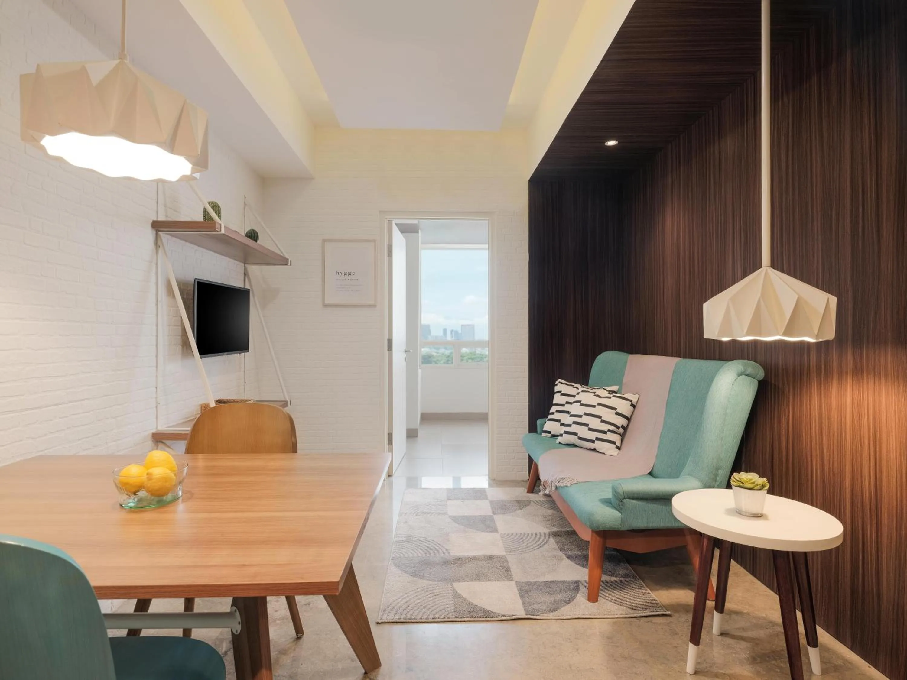 Family Room in Fika Rooms Tangerang By Skandinavia