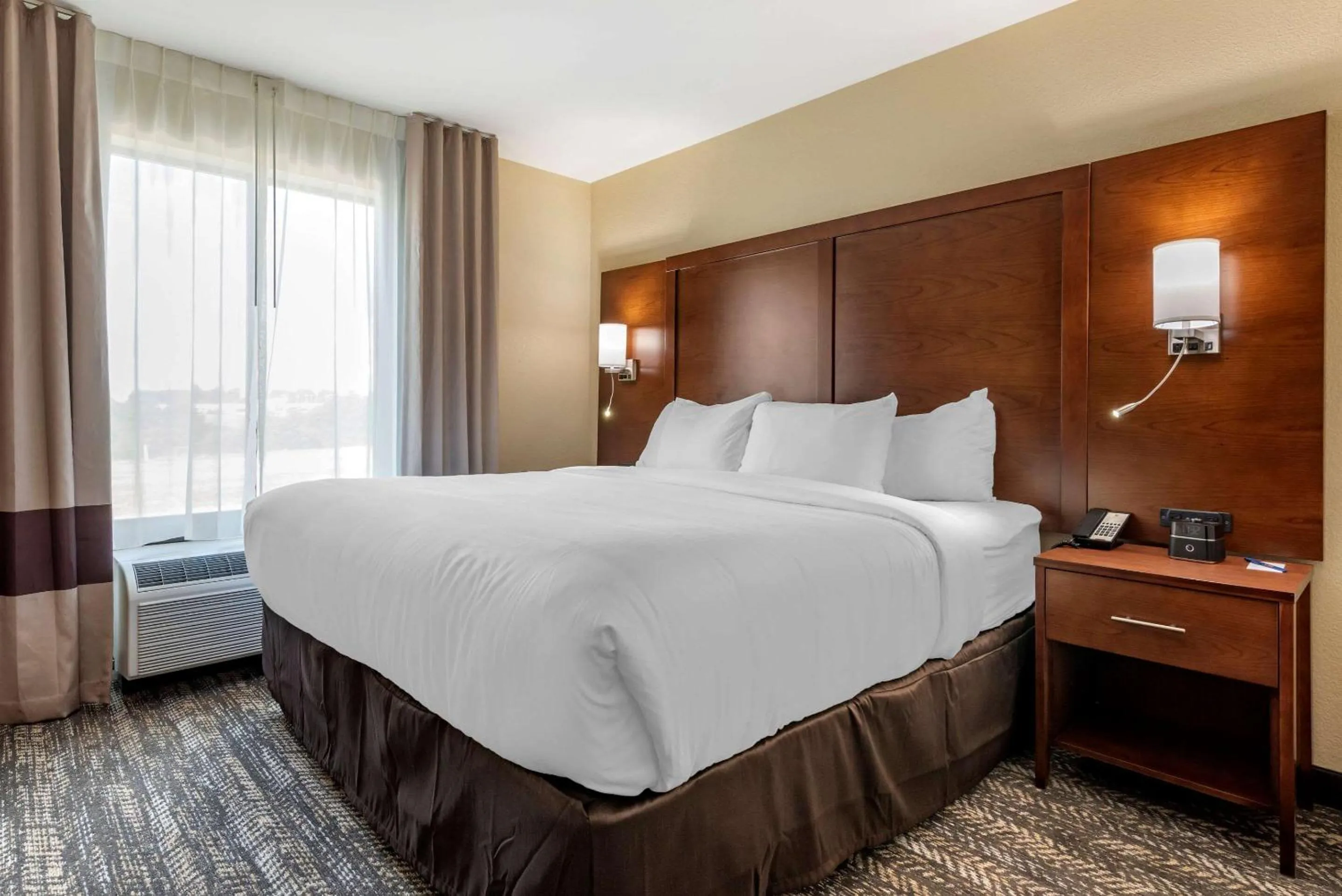 King Suite - Non-Smoking in Comfort Suites Dry Ridge