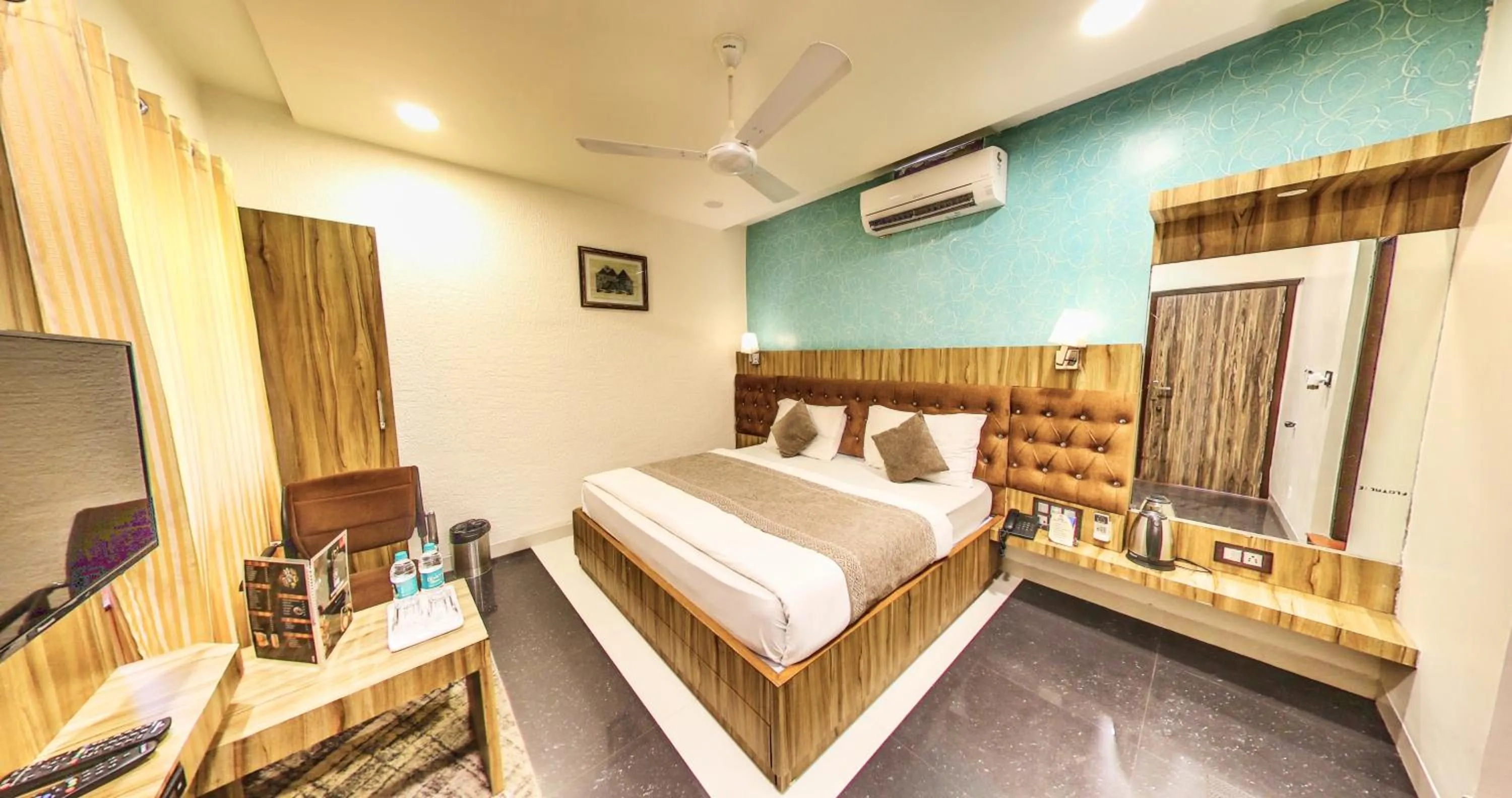 Deluxe Double Room in Hari Niwas - A Boutique Garden Resort Mount Abu
