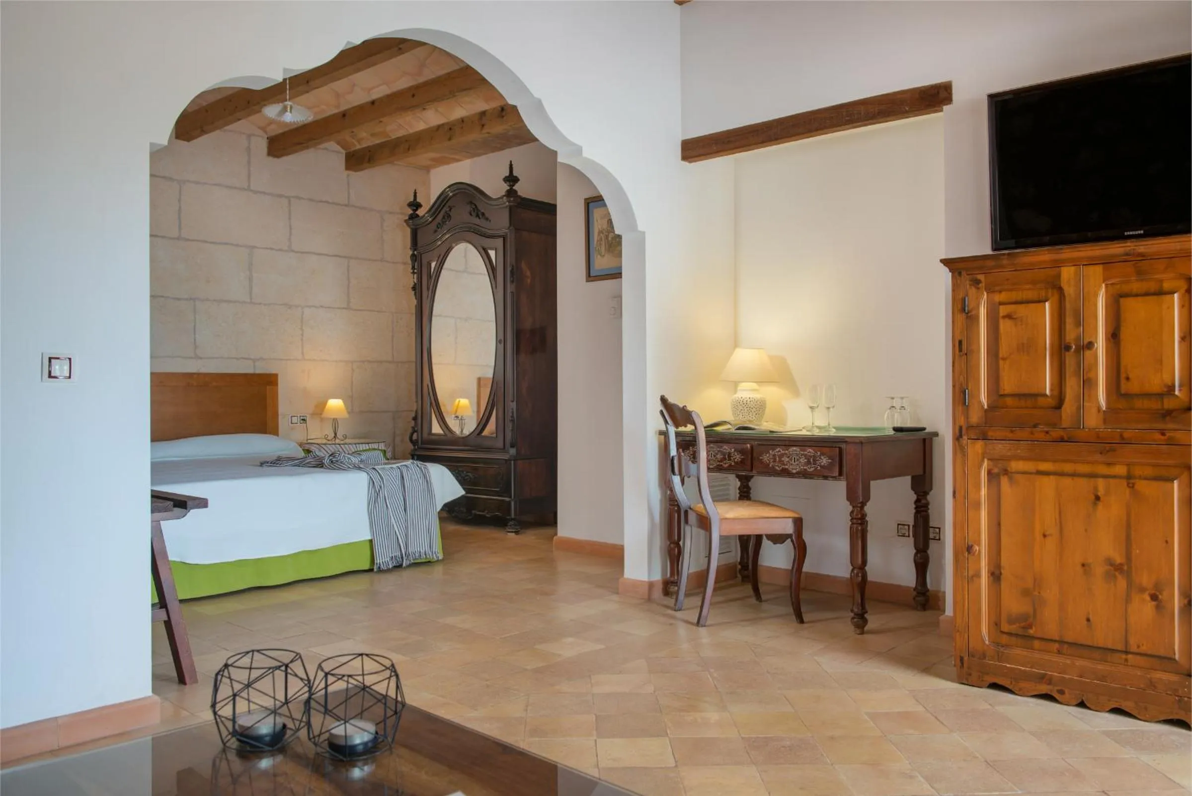 Suite with Hot Tub in Finca Hotel Can Canals & Spa