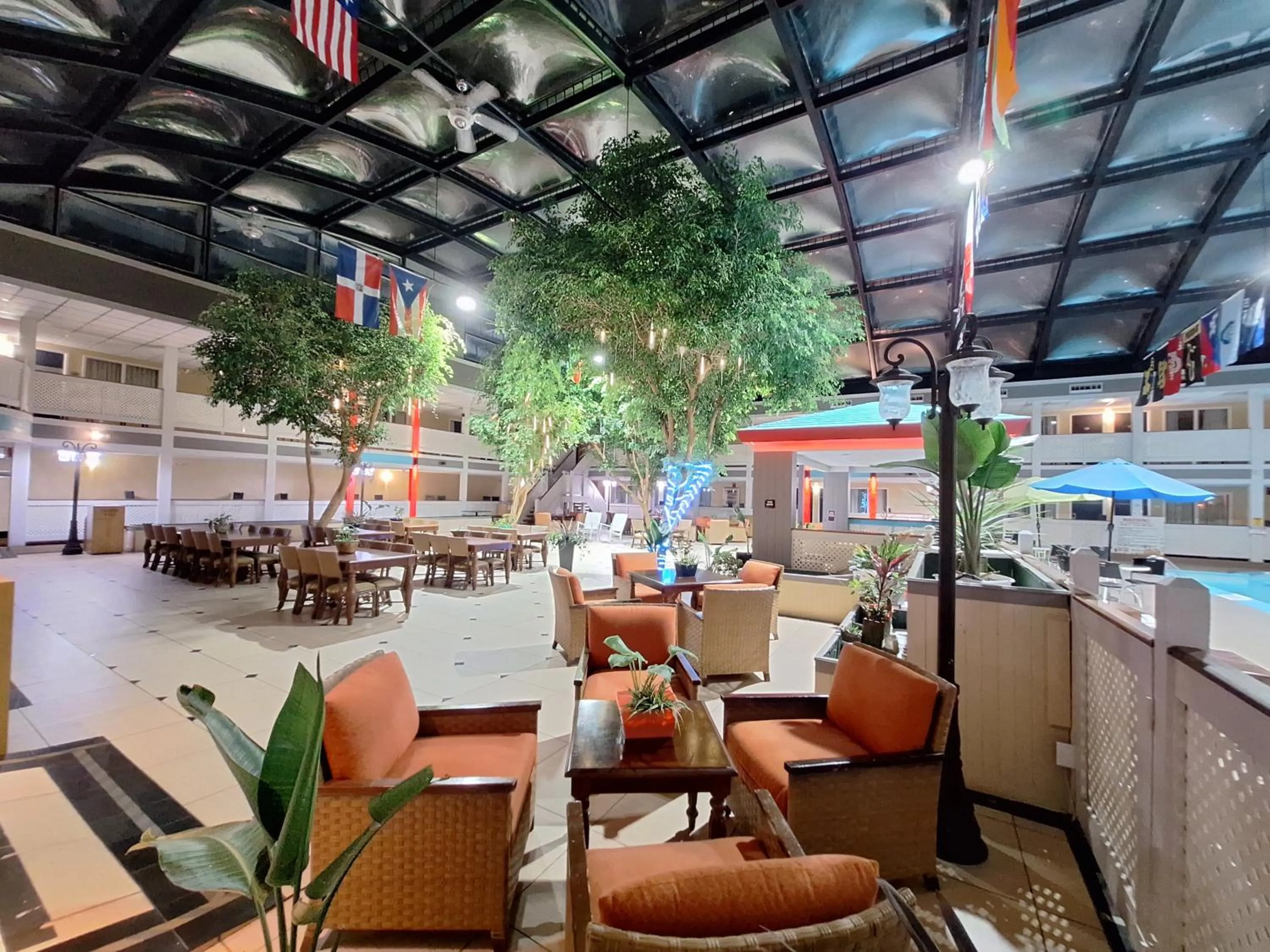 King Room with Poolside View - Non-Smoking in Travelodge by Wyndham Indianapolis Speedway