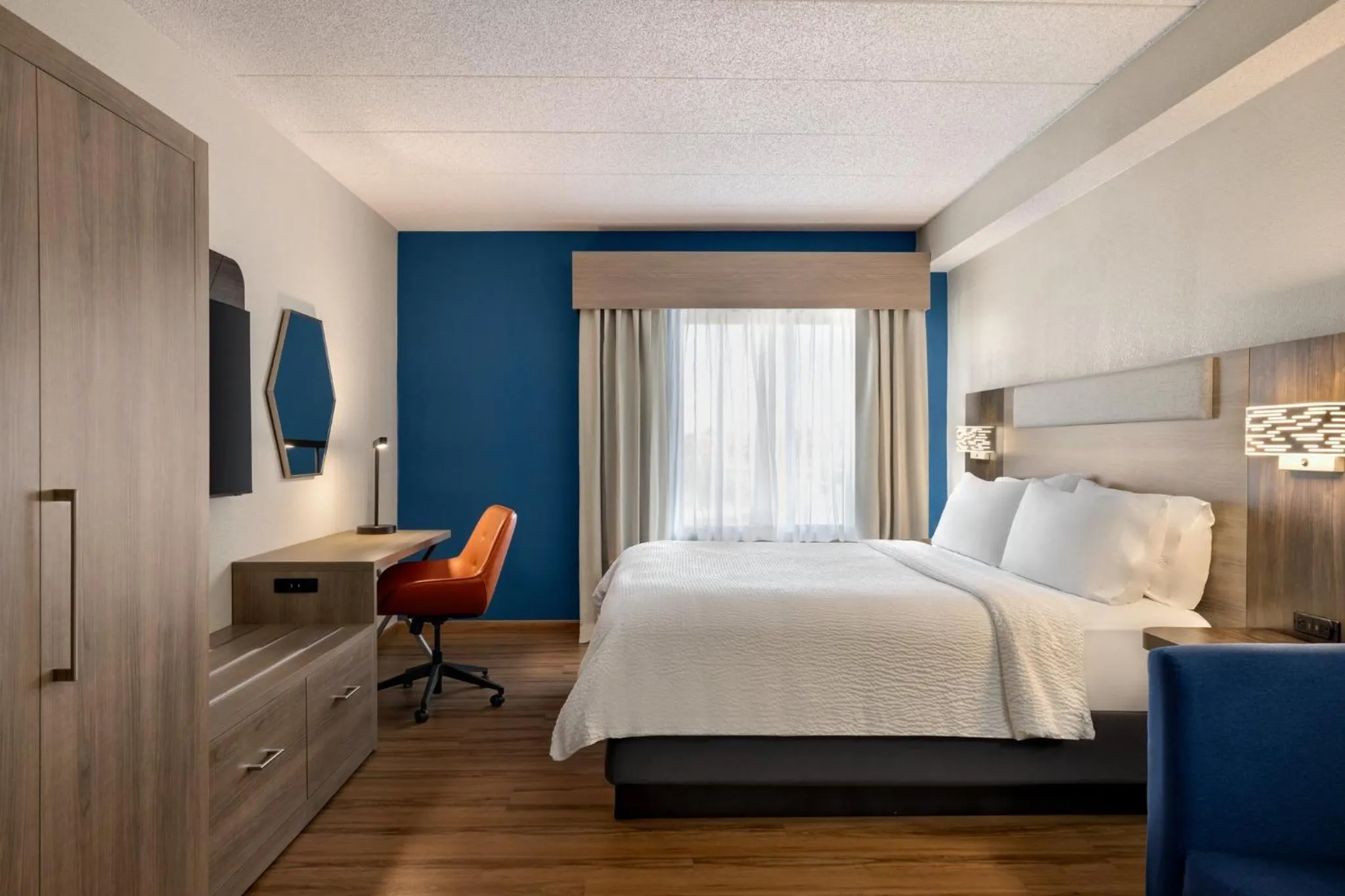 Standard King Room with Sofa Bed in Holiday Inn Express Hotel & Suites Indianapolis W - Airport Area by IHG