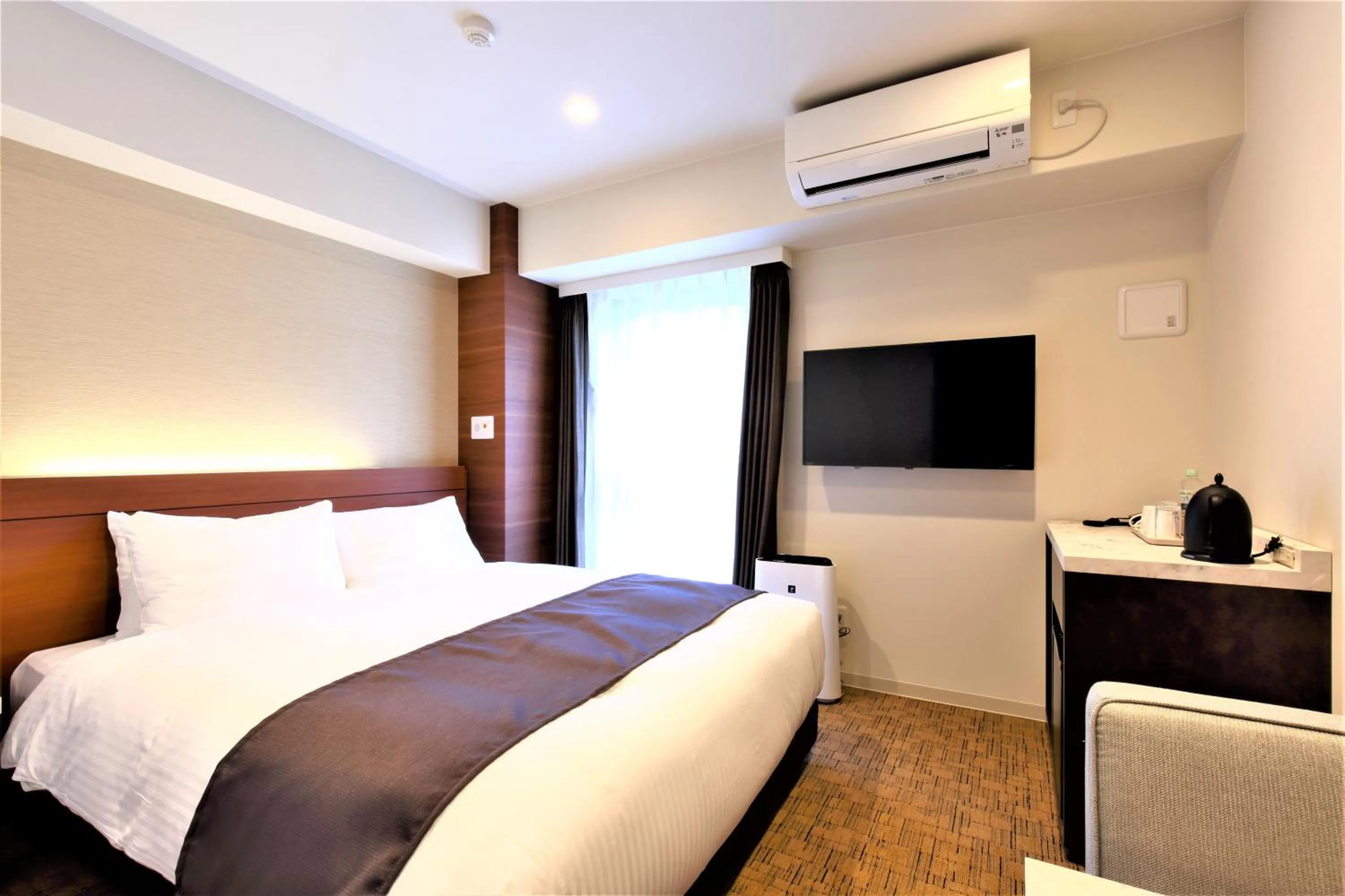 Standard Queen Room - single occupancy in LUXCARE HOTEL