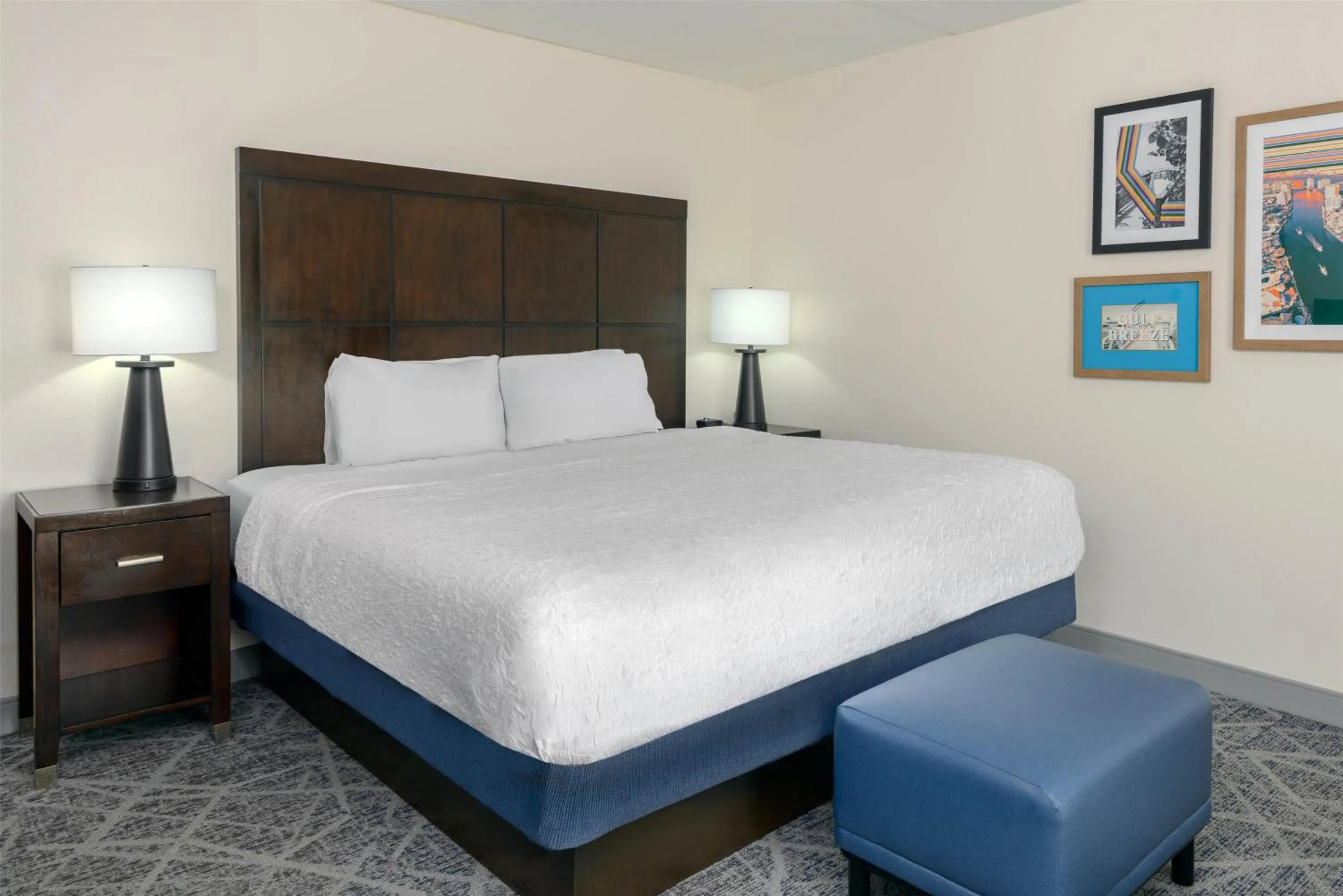 King Room with King Bed - Non-Smoking in Hampton Inn & Suites Pensacola/Gulf Breeze