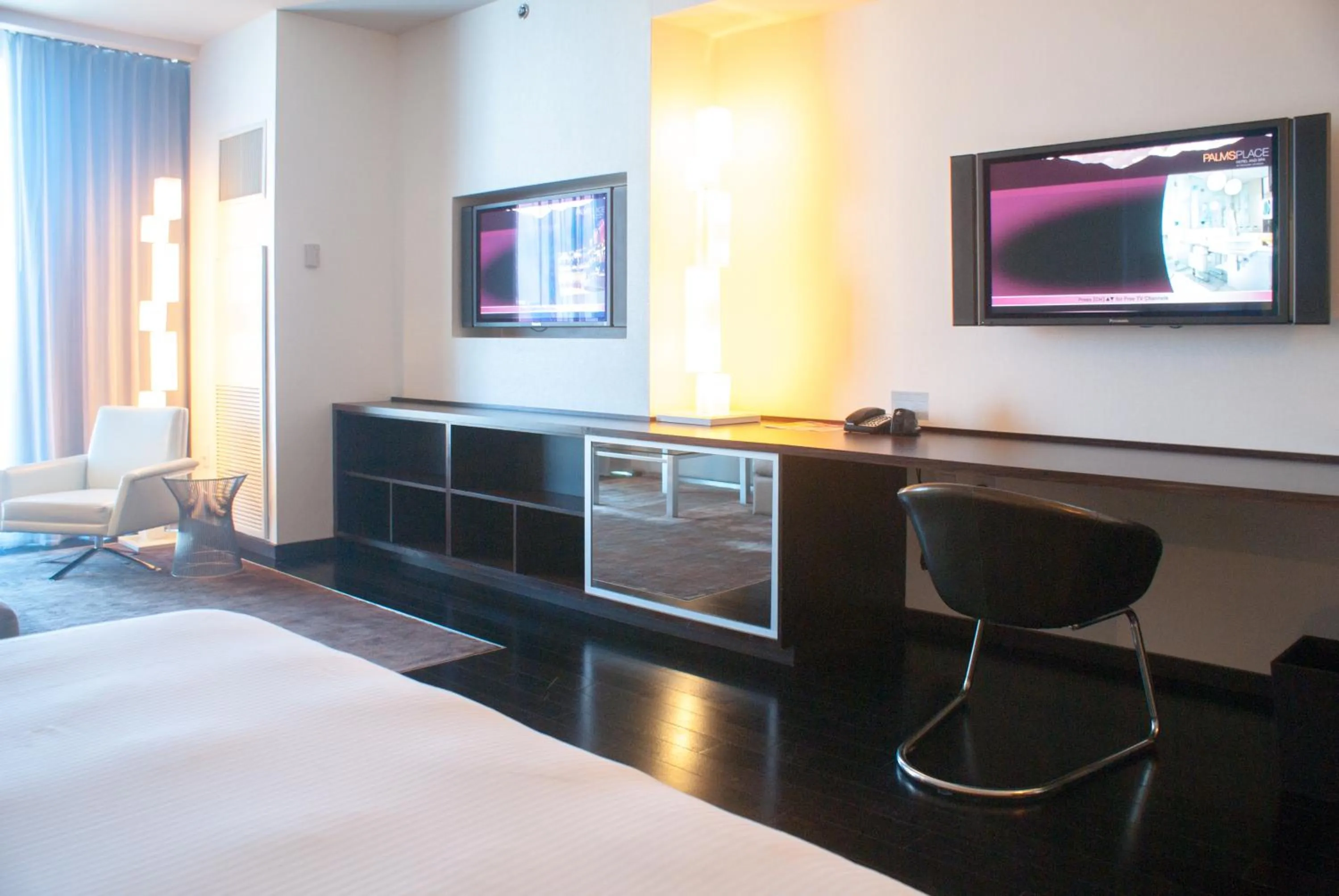 Studio in Palms Place Hotel and Spa