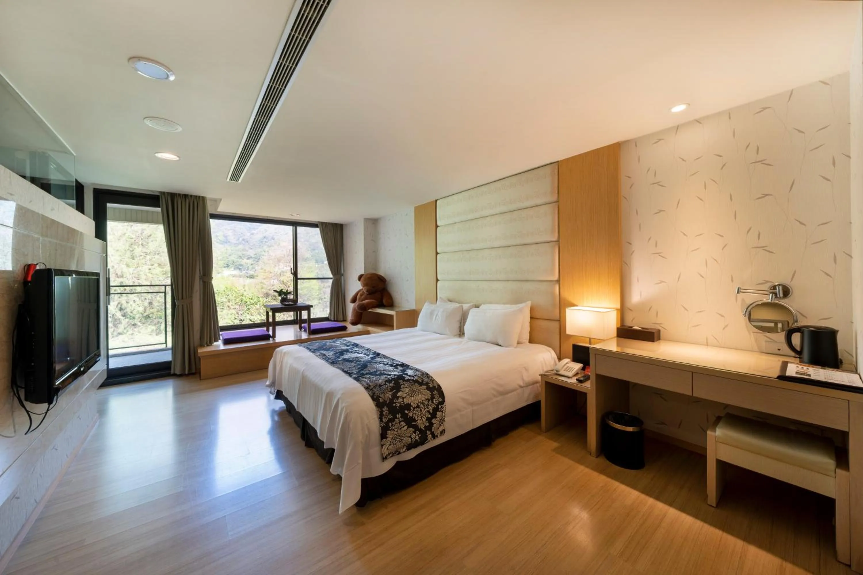 Double Suite in Tai-Yi Red Maple Resort