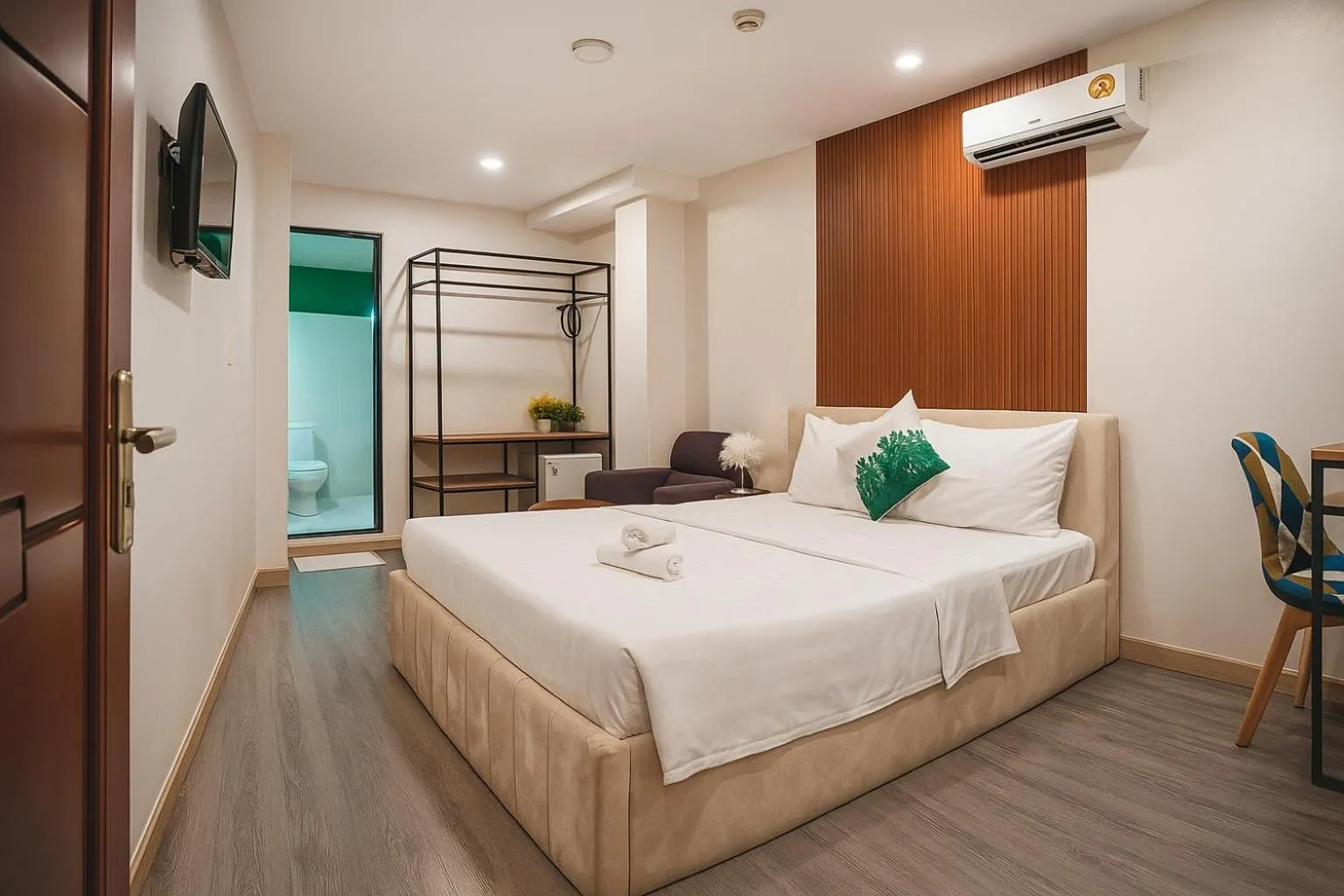 Junior Room with Window in Vintage Park View Hotel & Spa - Hoang Phi